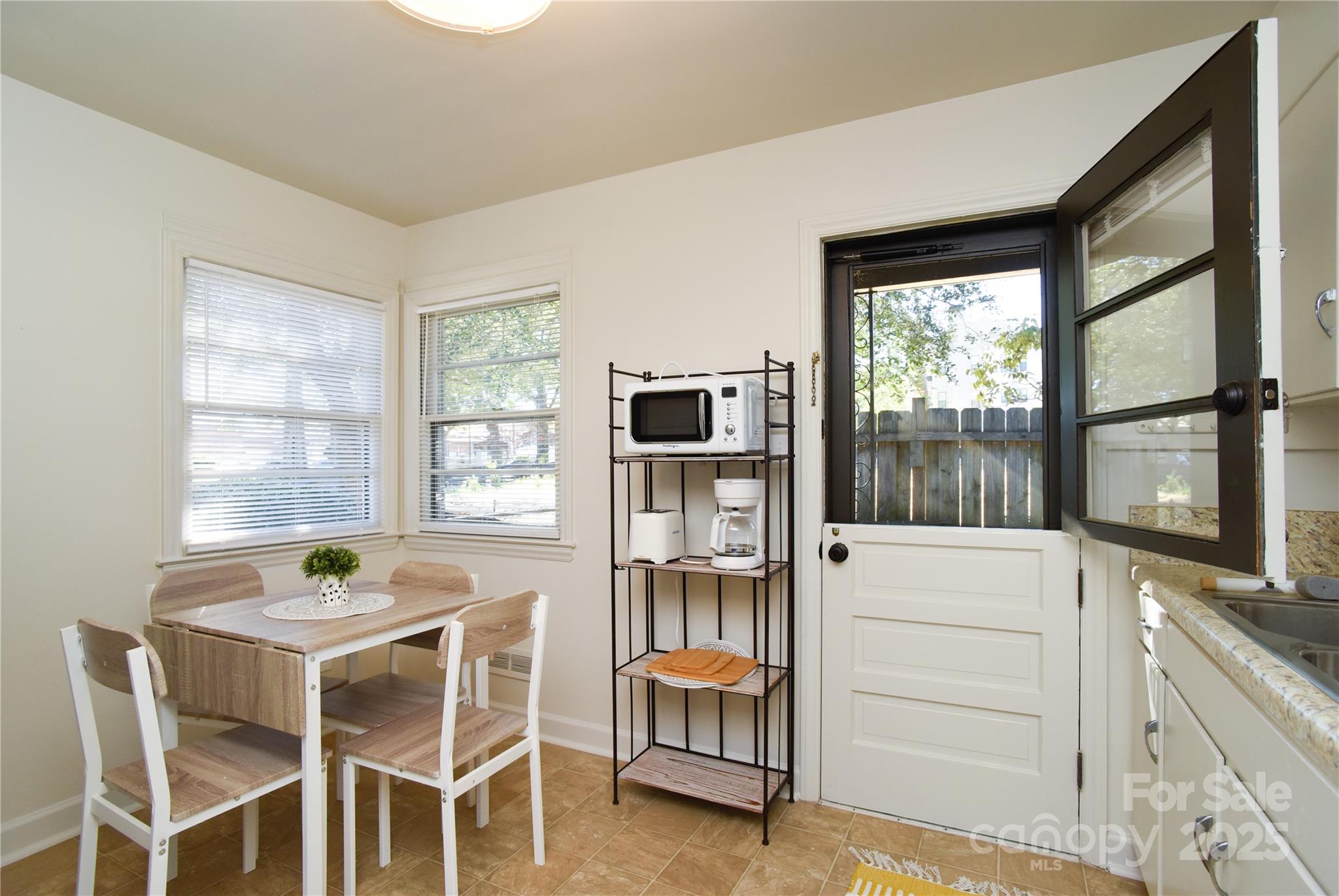 1239 Reece Road Property Photo 4