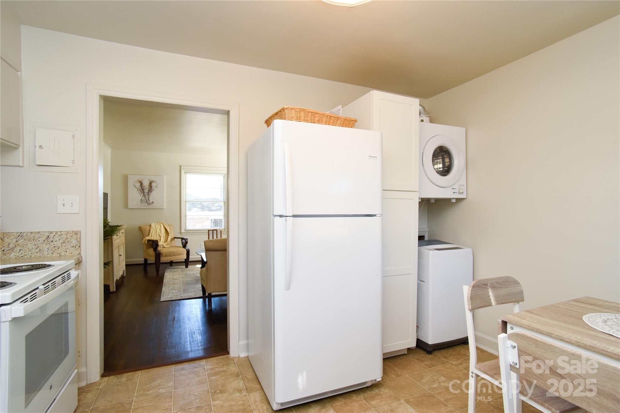 1239 Reece Road Property Photo 5