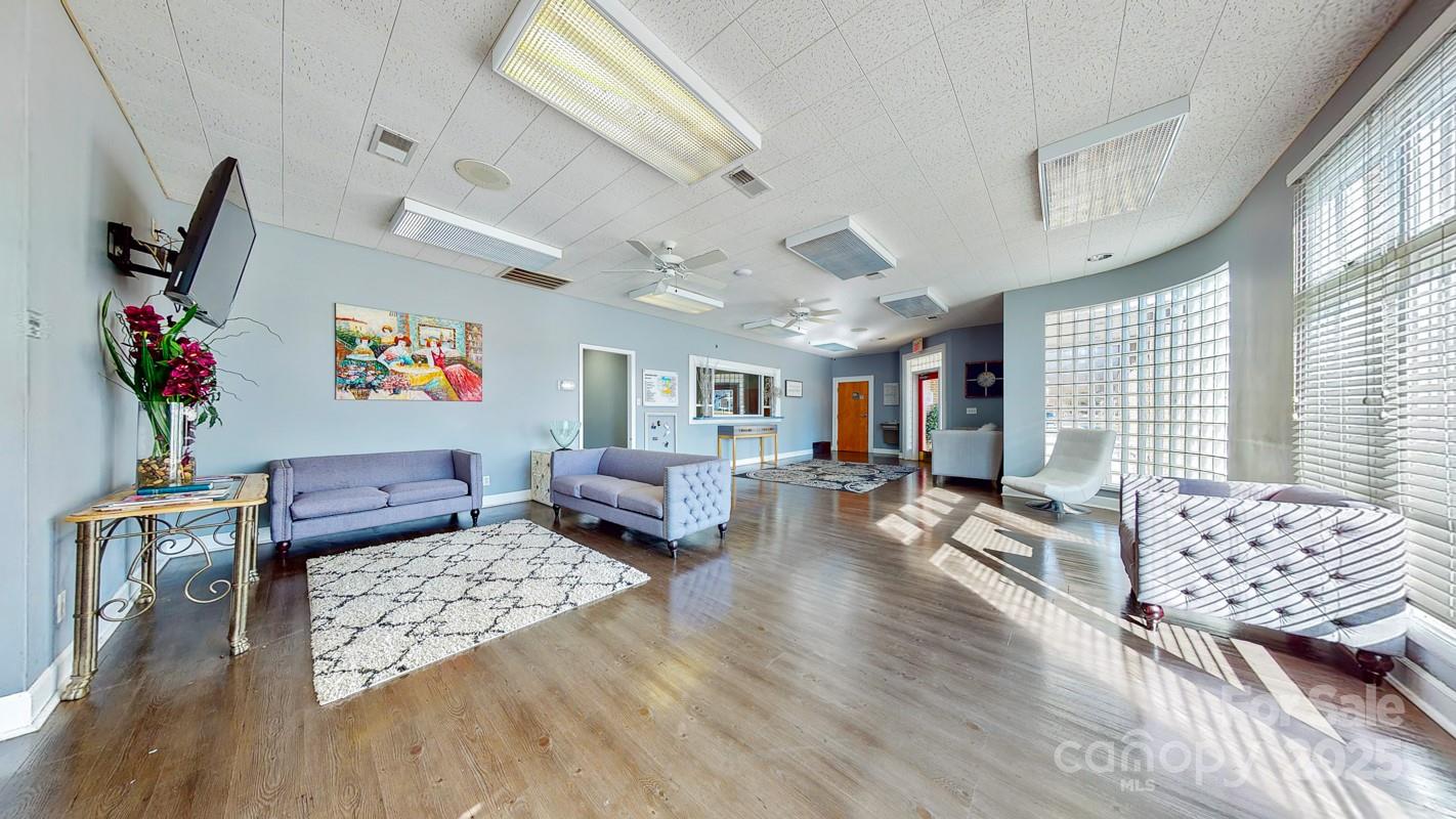 1601 Ebenezer Road Property Photo 7