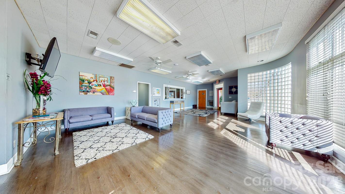 1601 Ebenezer Road Property Photo 7