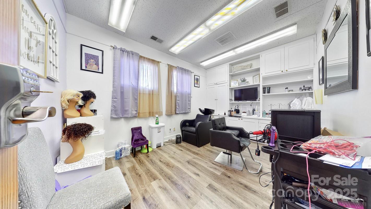 1601 Ebenezer Road Property Photo 13