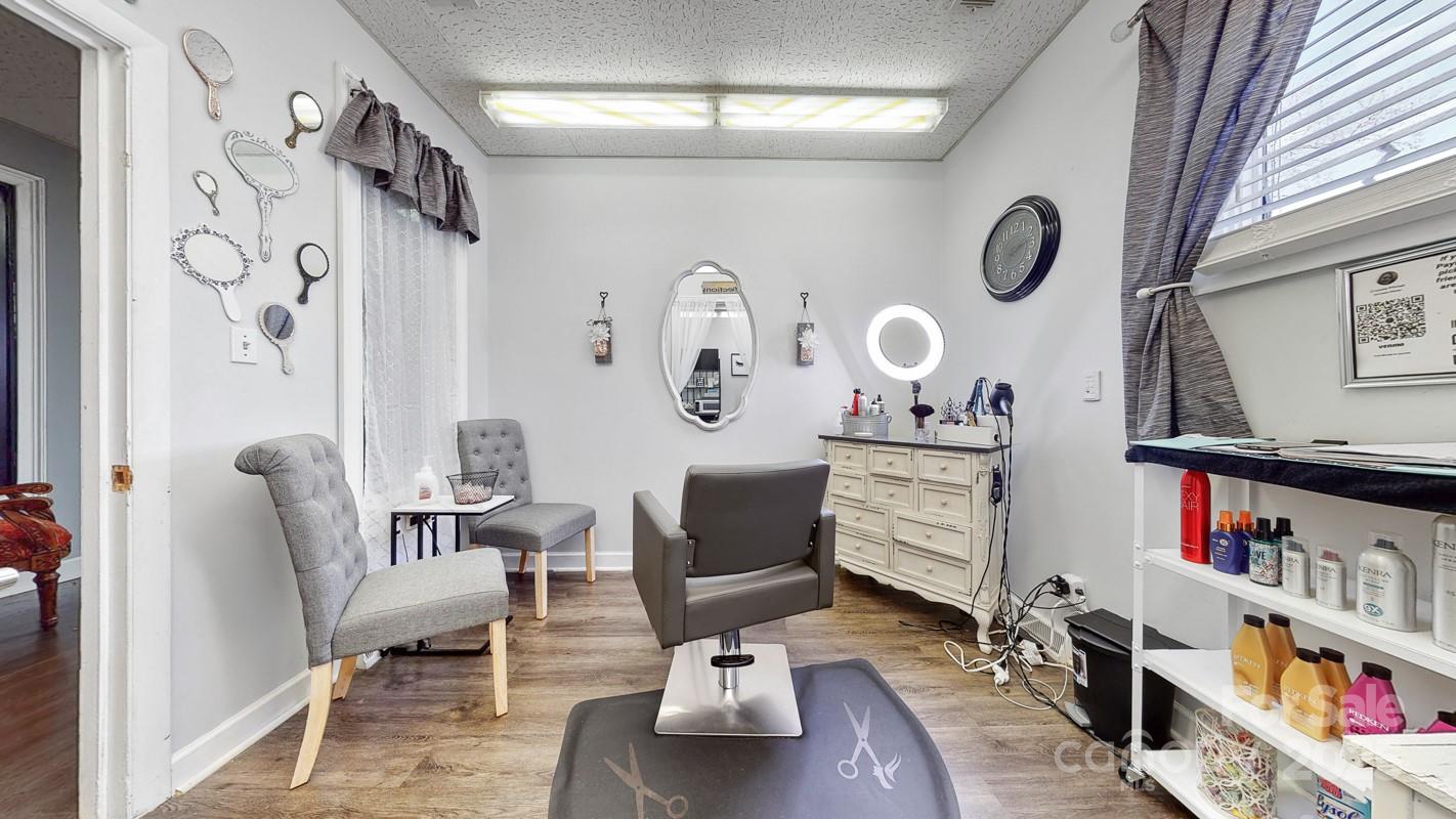 1601 Ebenezer Road Property Photo 14