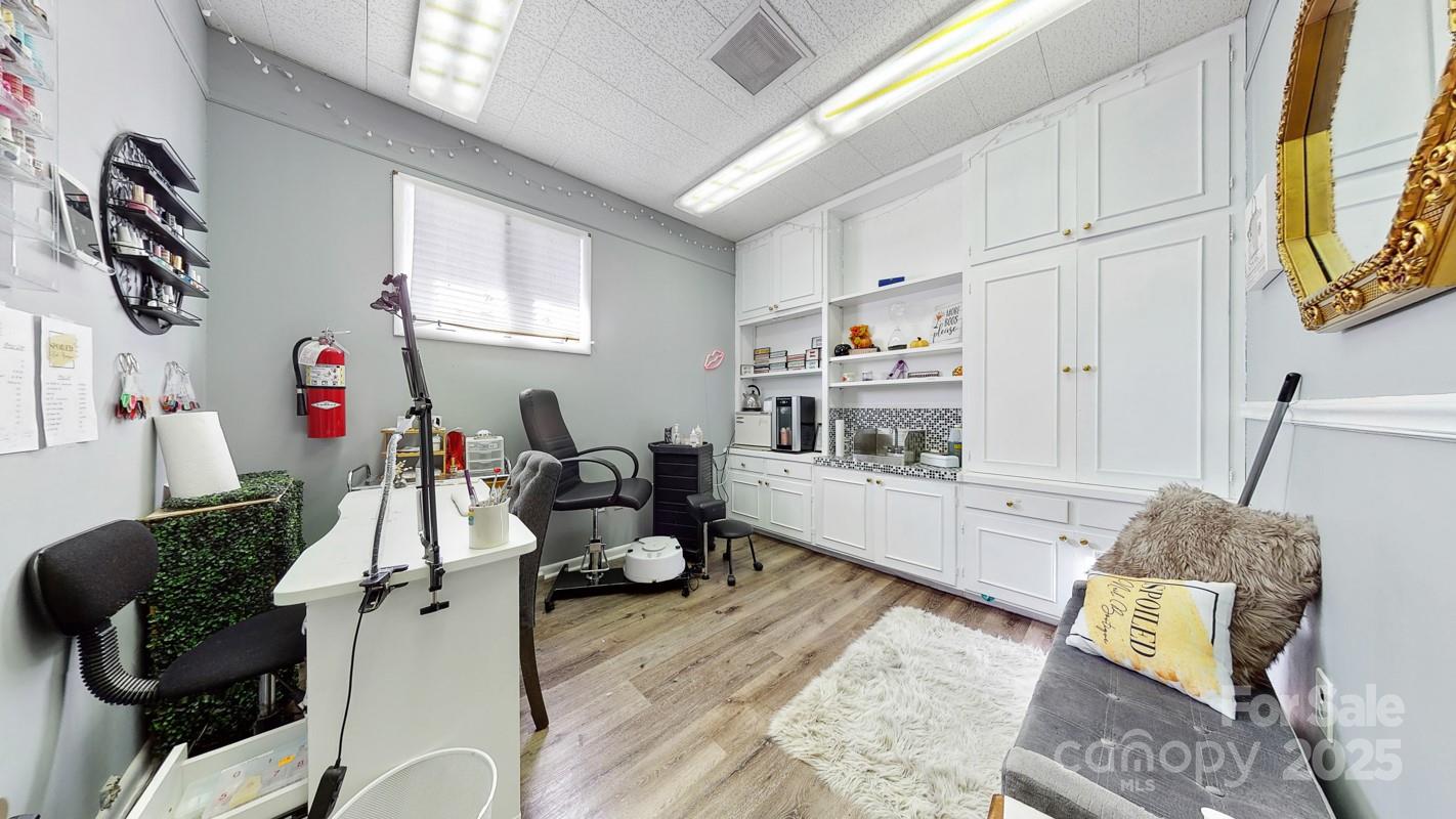1601 Ebenezer Road Property Photo 27