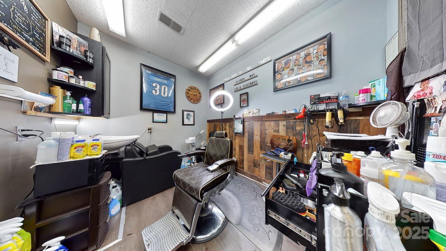 1601 Ebenezer Road Property Photo 28