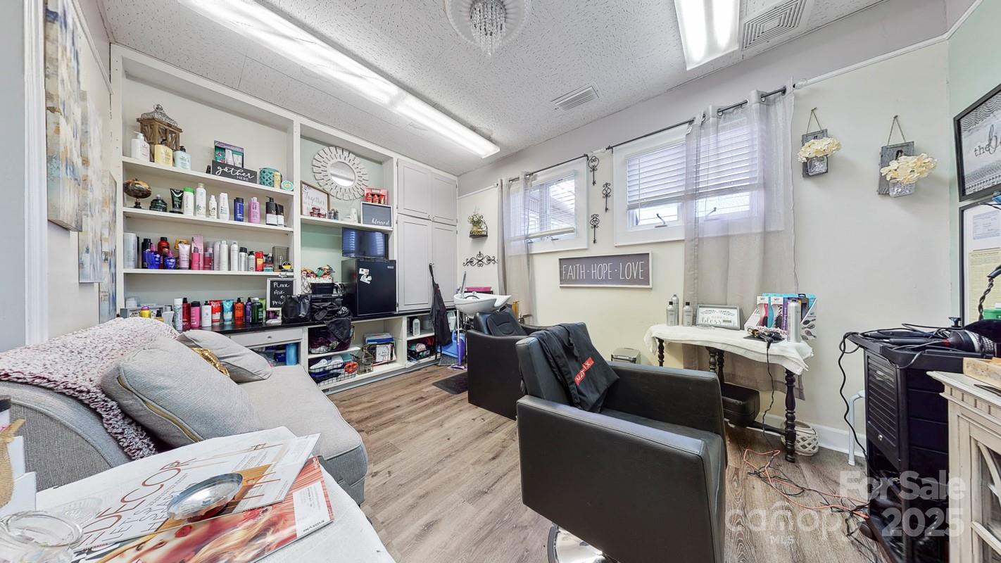 1601 Ebenezer Road Property Photo 30