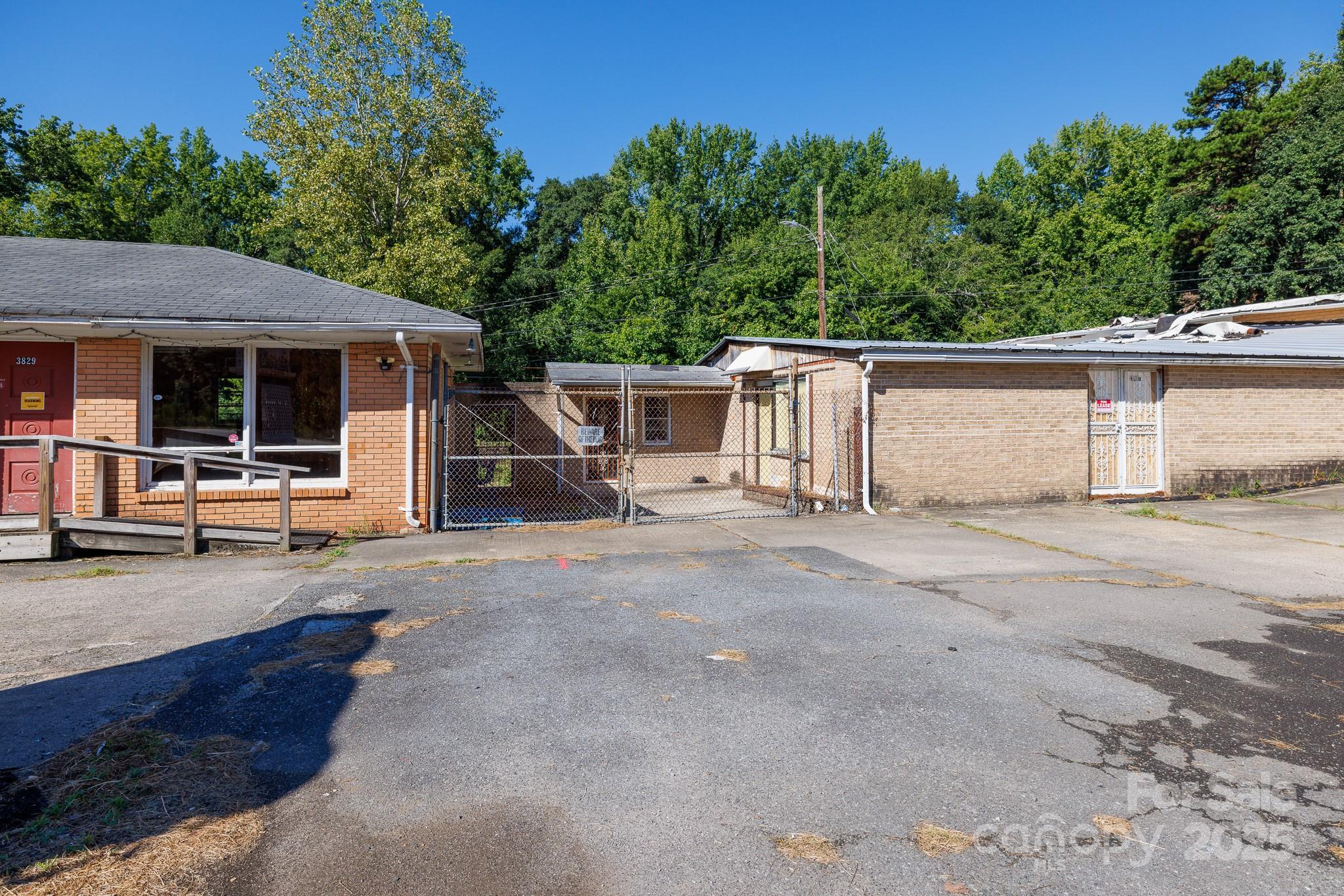 3835 Lesslie Highway Property Photo 6