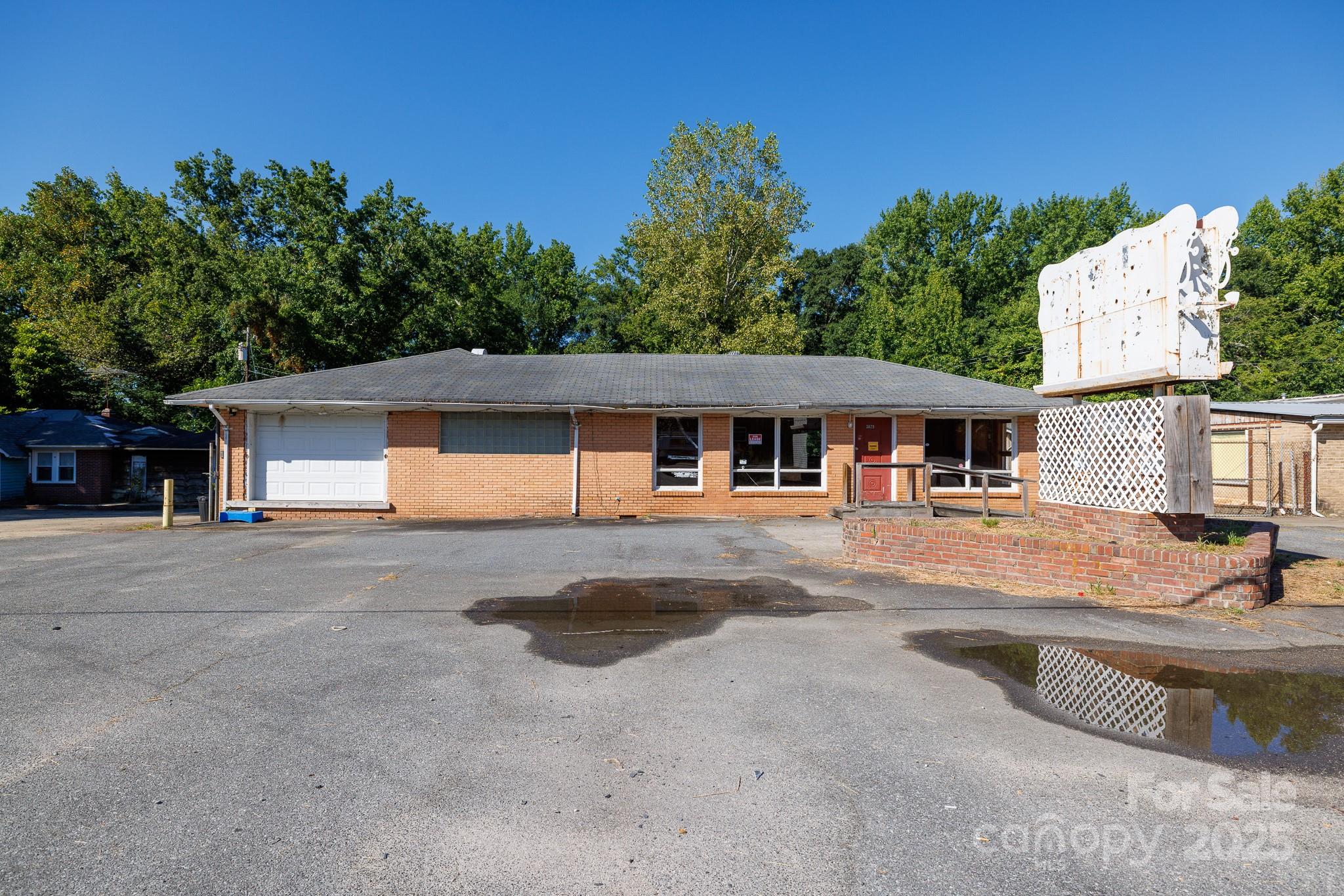 3835 Lesslie Highway Property Photo 9