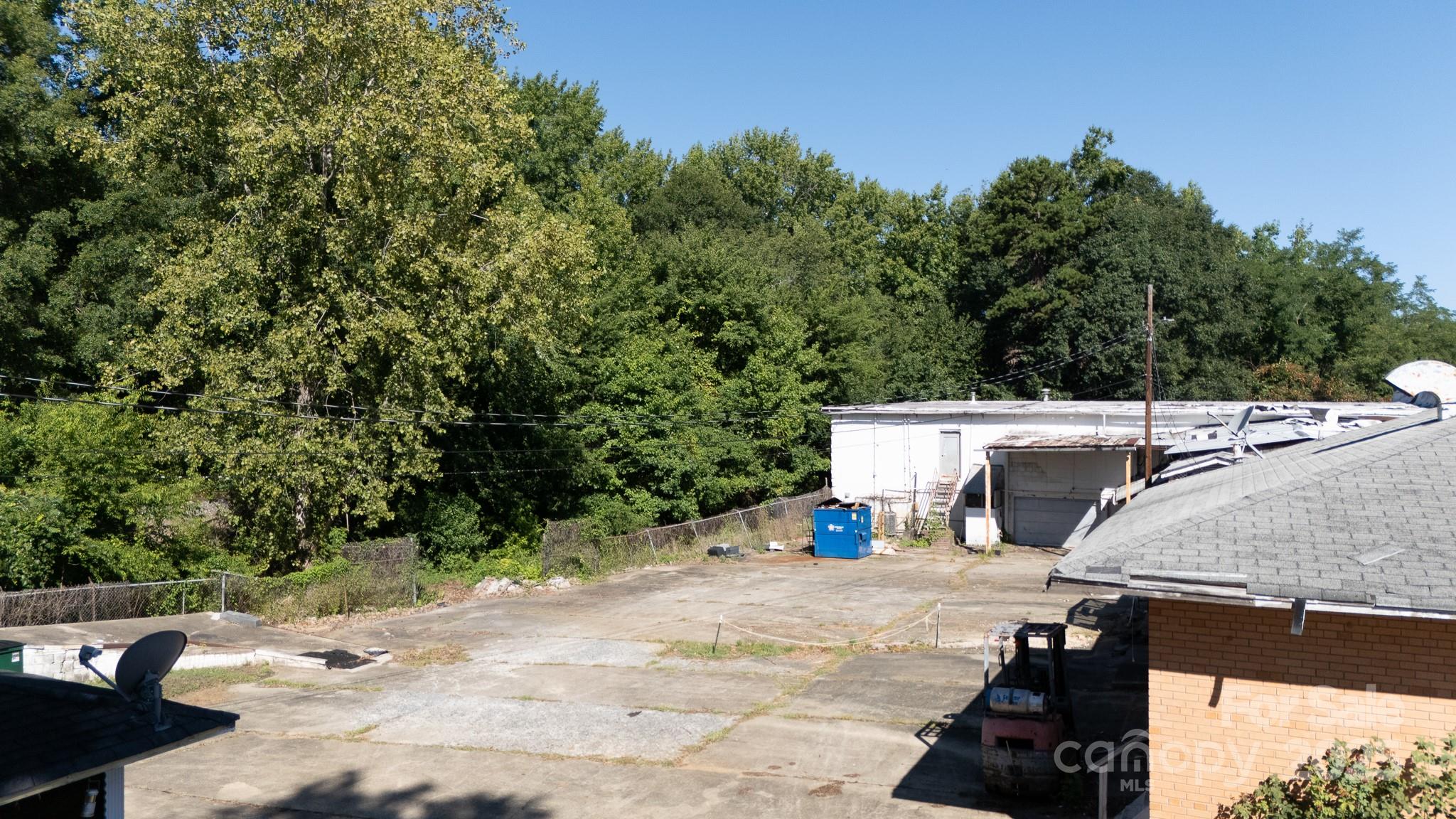 3835 Lesslie Highway Property Photo 13