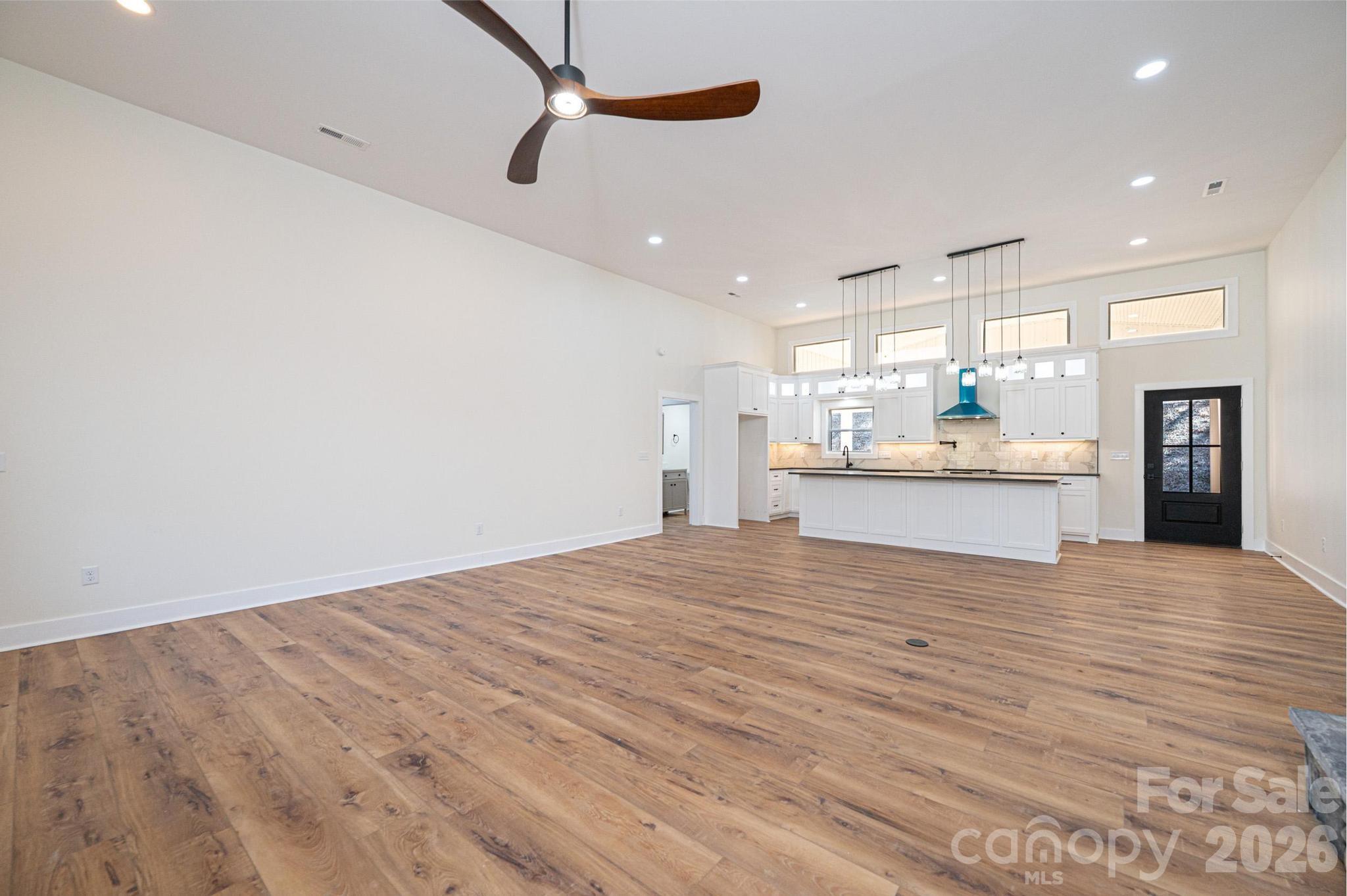 1721 Songbird Court Property Photo 3
