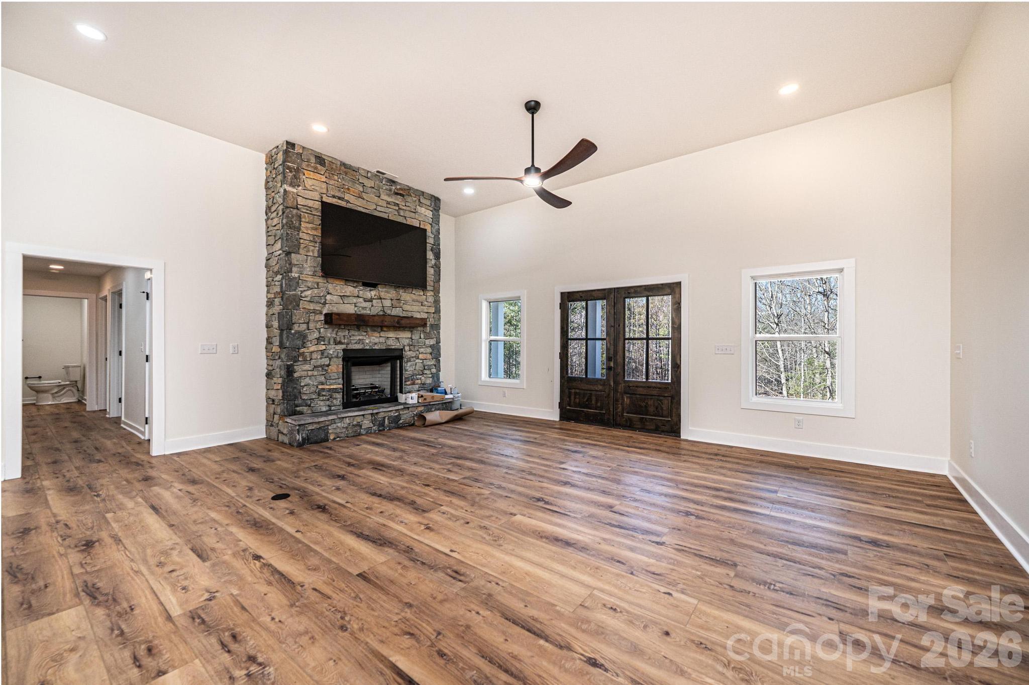 1721 Songbird Court Property Photo 7