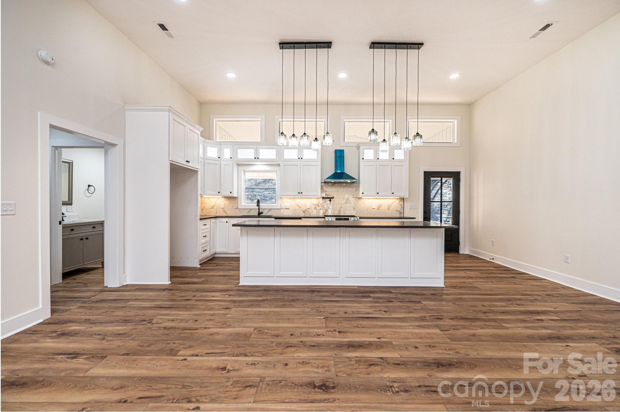 1721 Songbird Court Property Photo 10