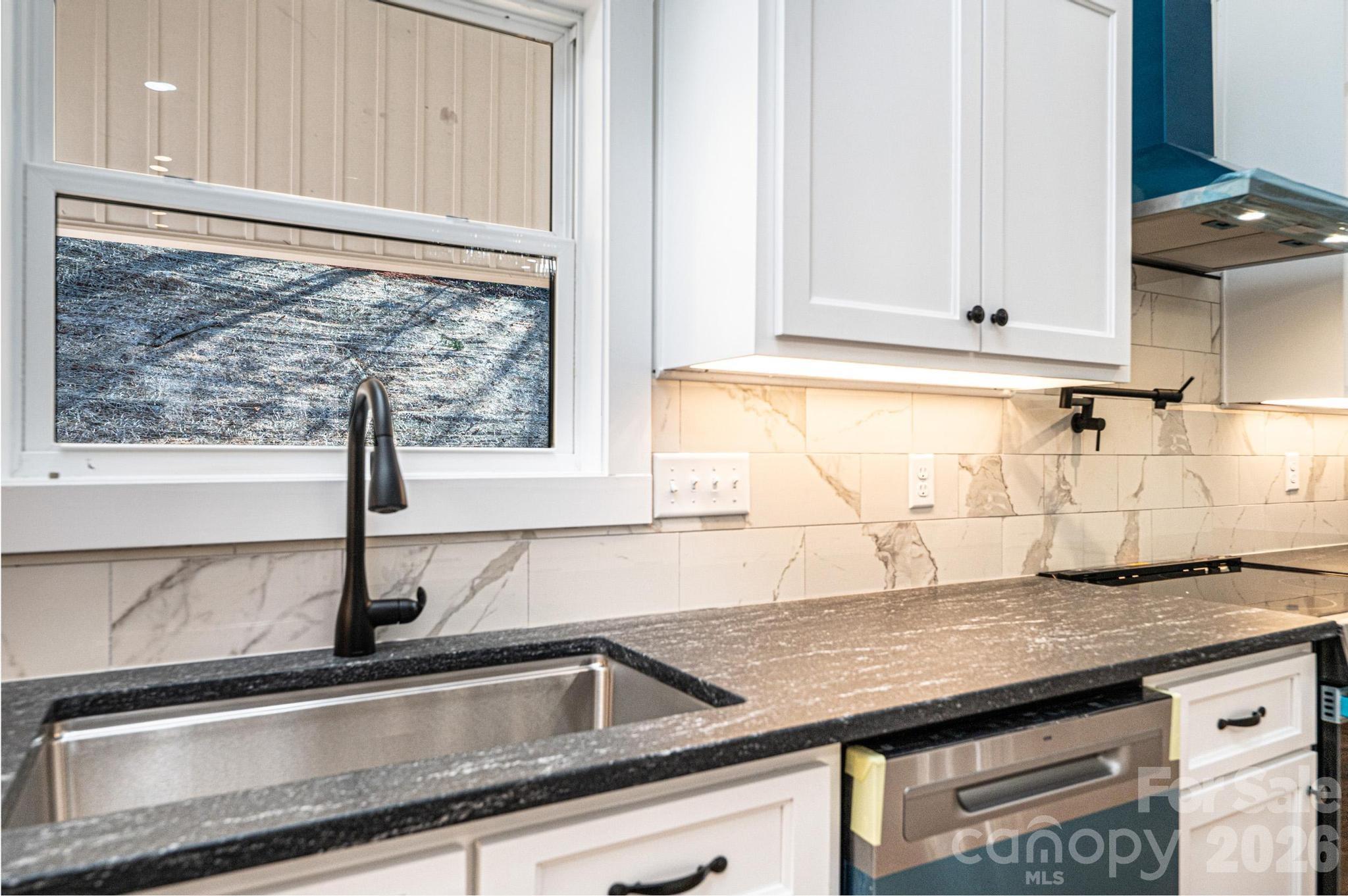1721 Songbird Court Property Photo 14