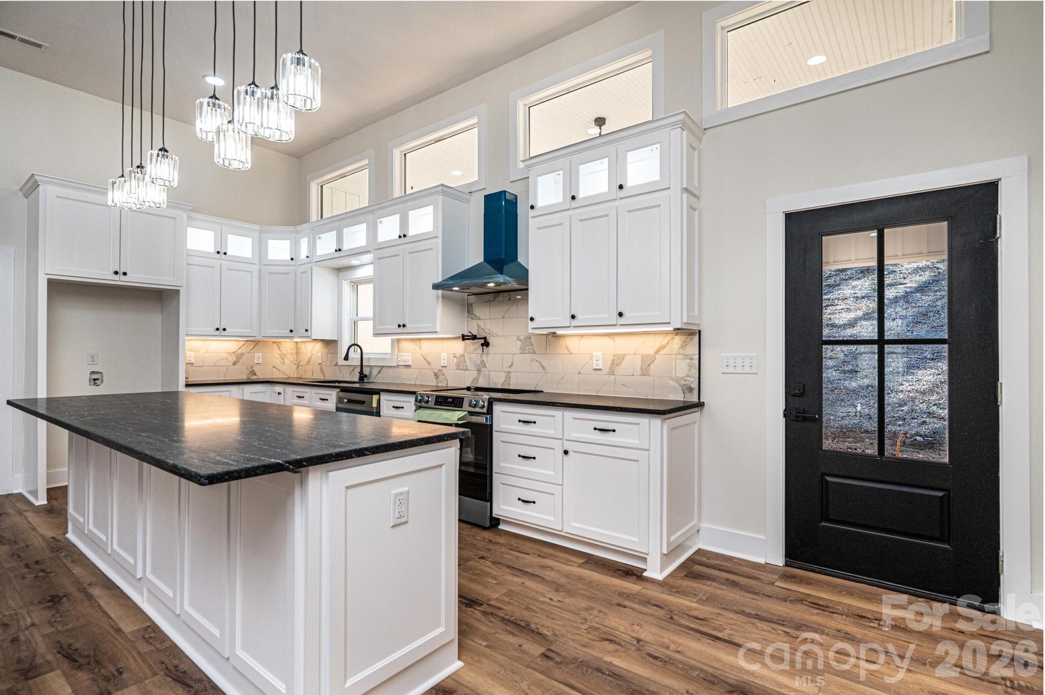 1721 Songbird Court Property Photo 15
