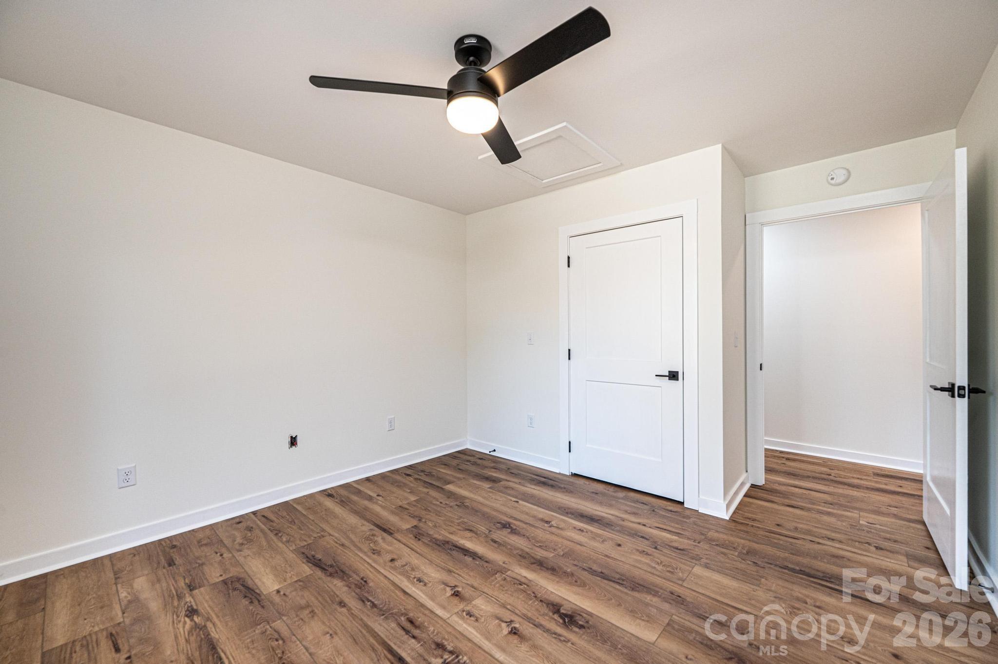 1721 Songbird Court Property Photo 18