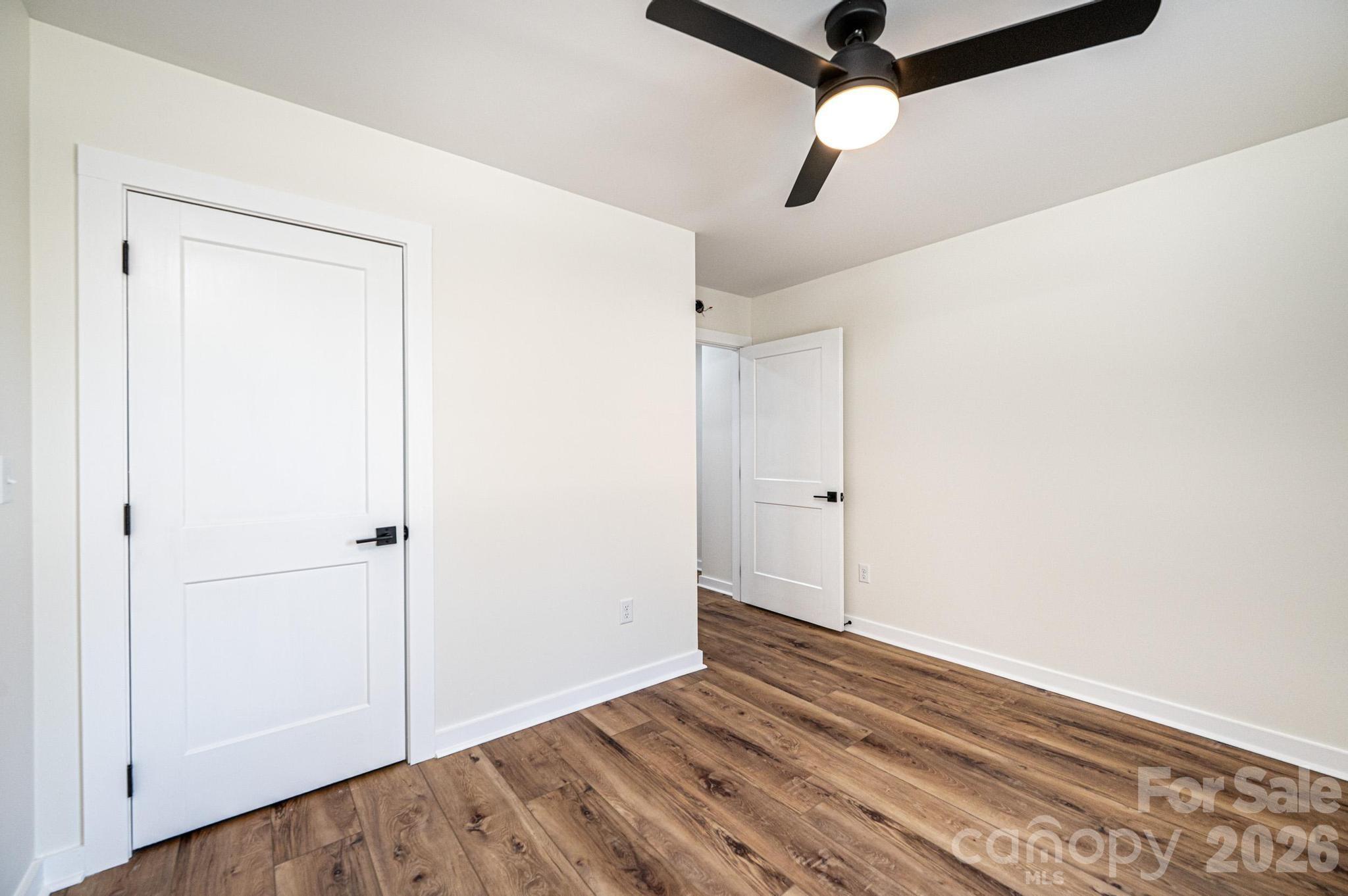 1721 Songbird Court Property Photo 33
