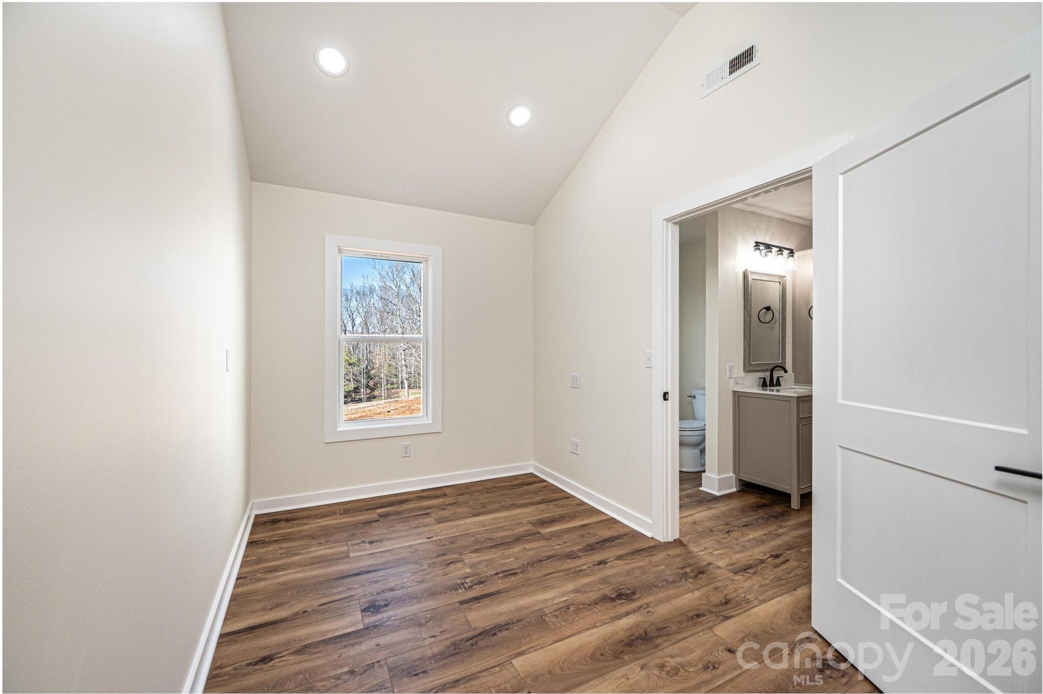 1721 Songbird Court Property Photo 42