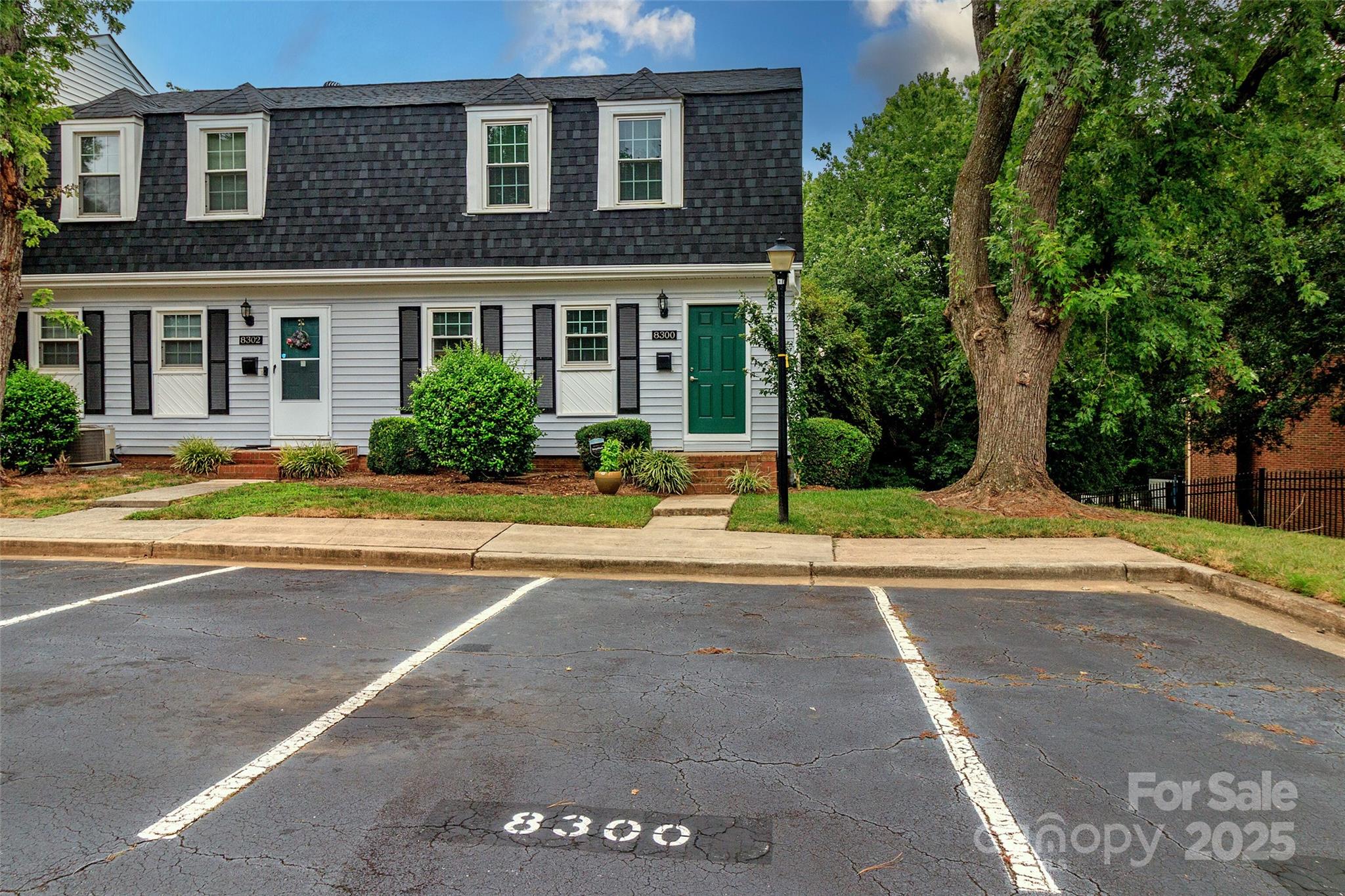 8300 Knights Bridge Road Property Photo 4