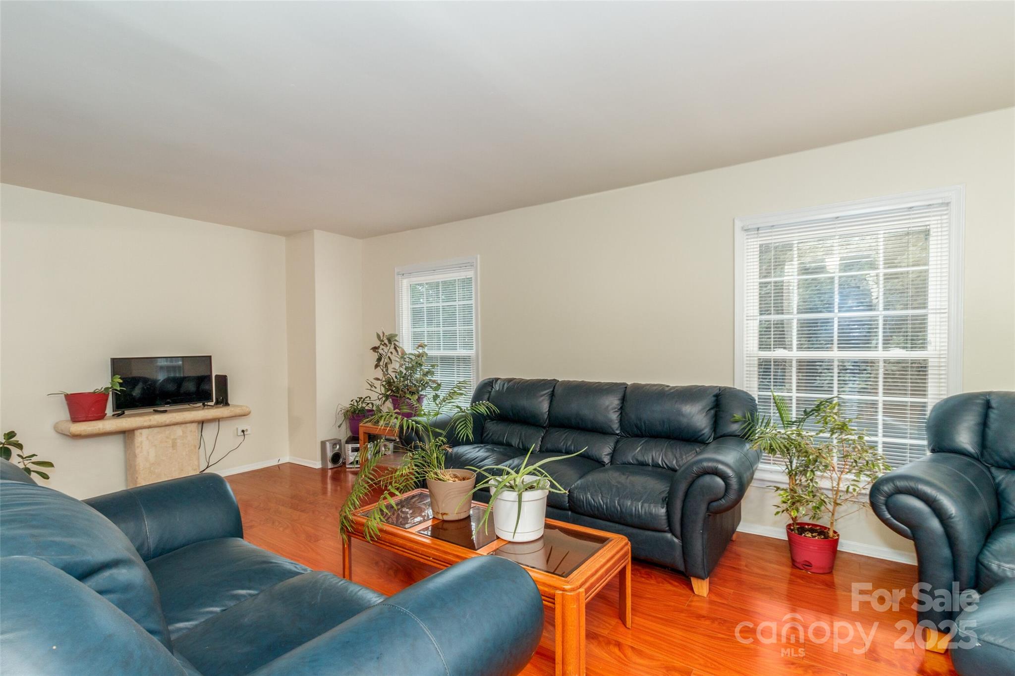 8300 Knights Bridge Road Property Photo 9