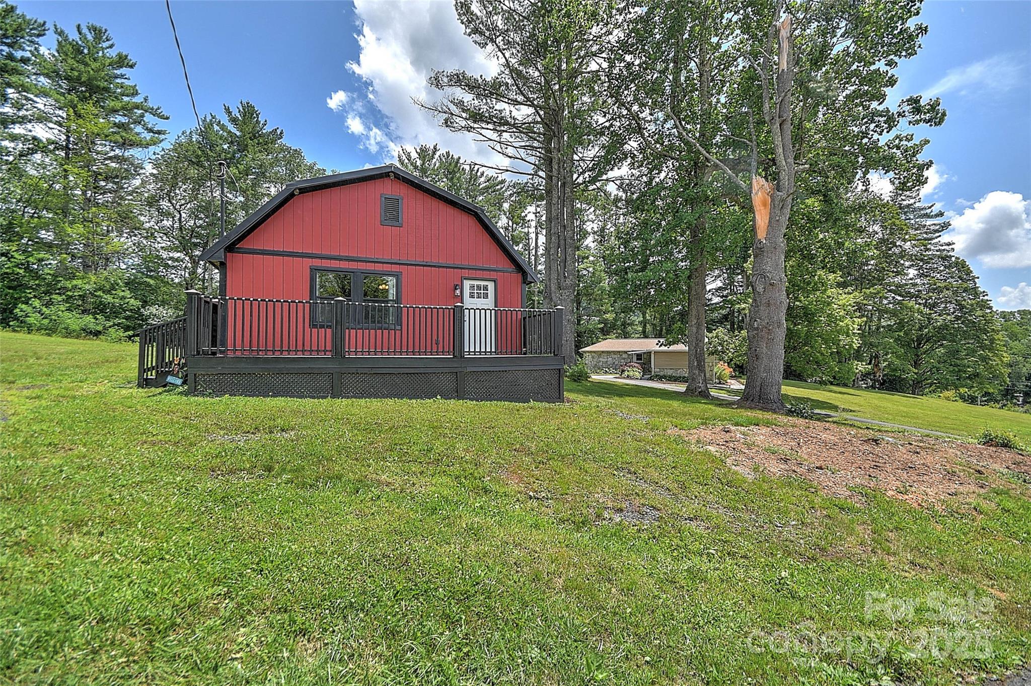 468 Sokassa Road Property Photo 1