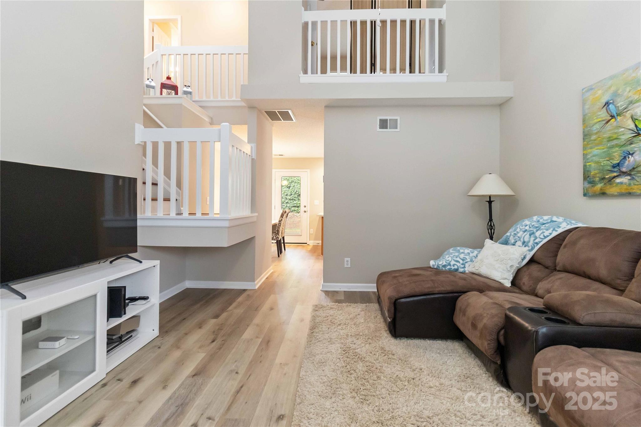 10154 Forest Landing Drive Property Photo 4