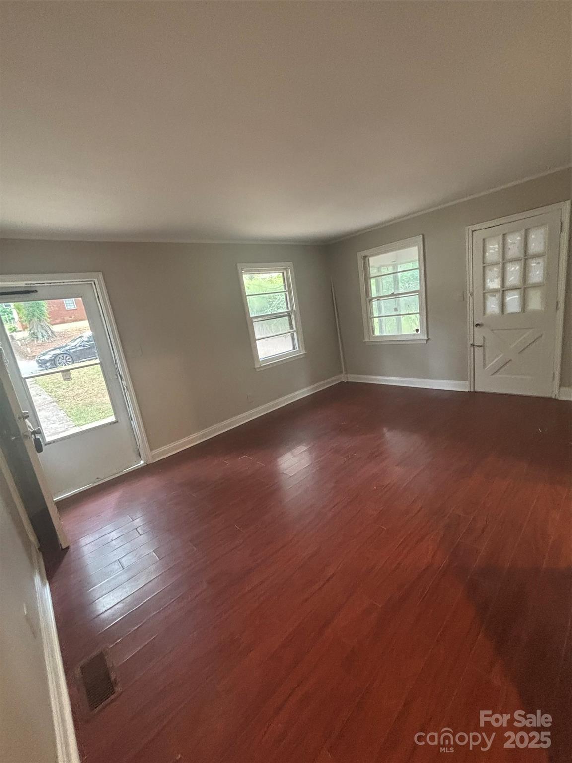349 Fannie Circle Property Photo 10