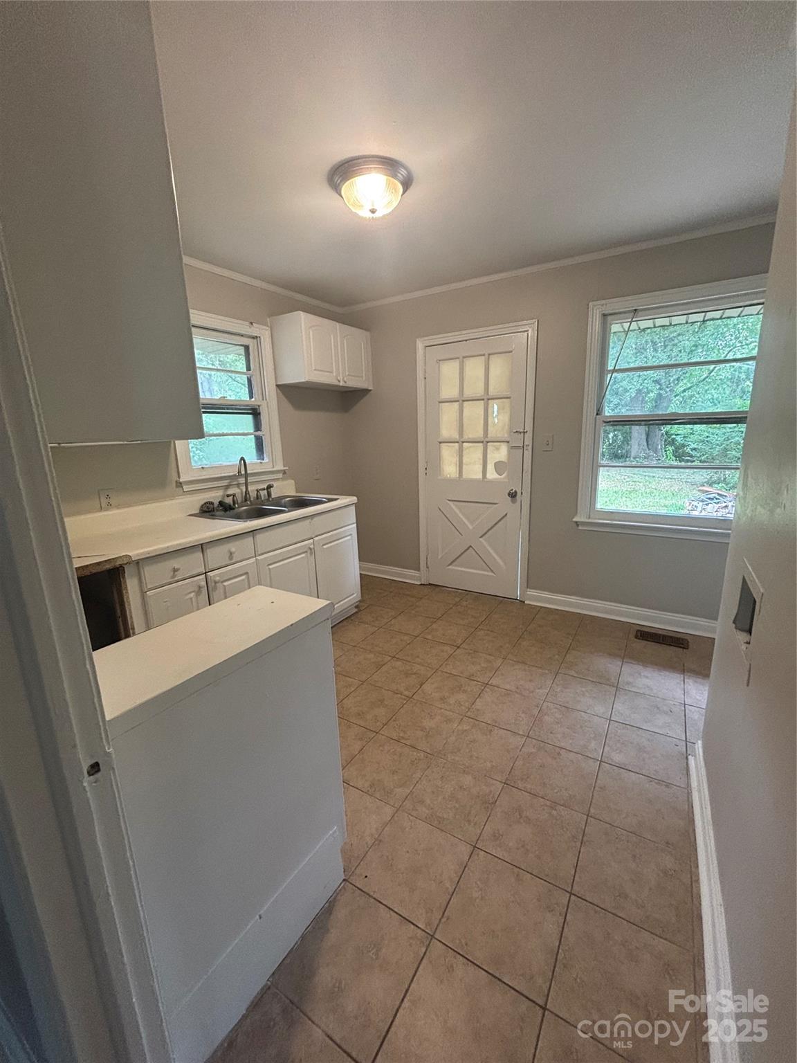 349 Fannie Circle Property Photo 12