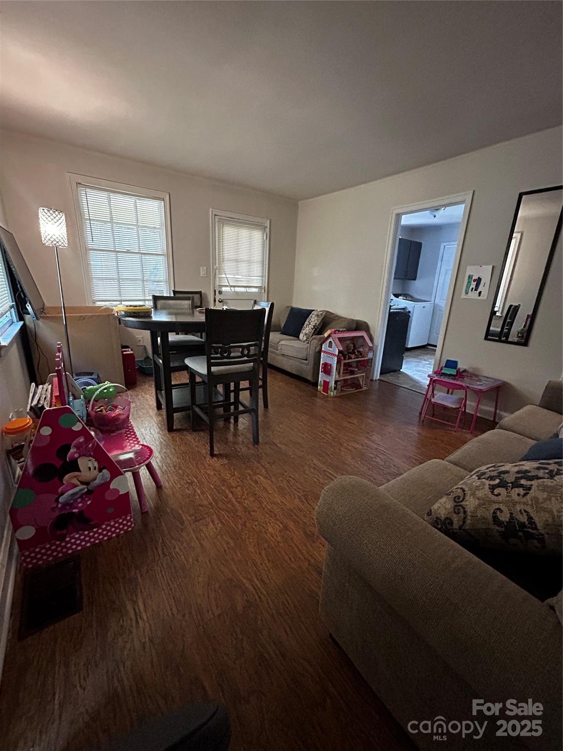 345 Fannie Circle Property Photo 6