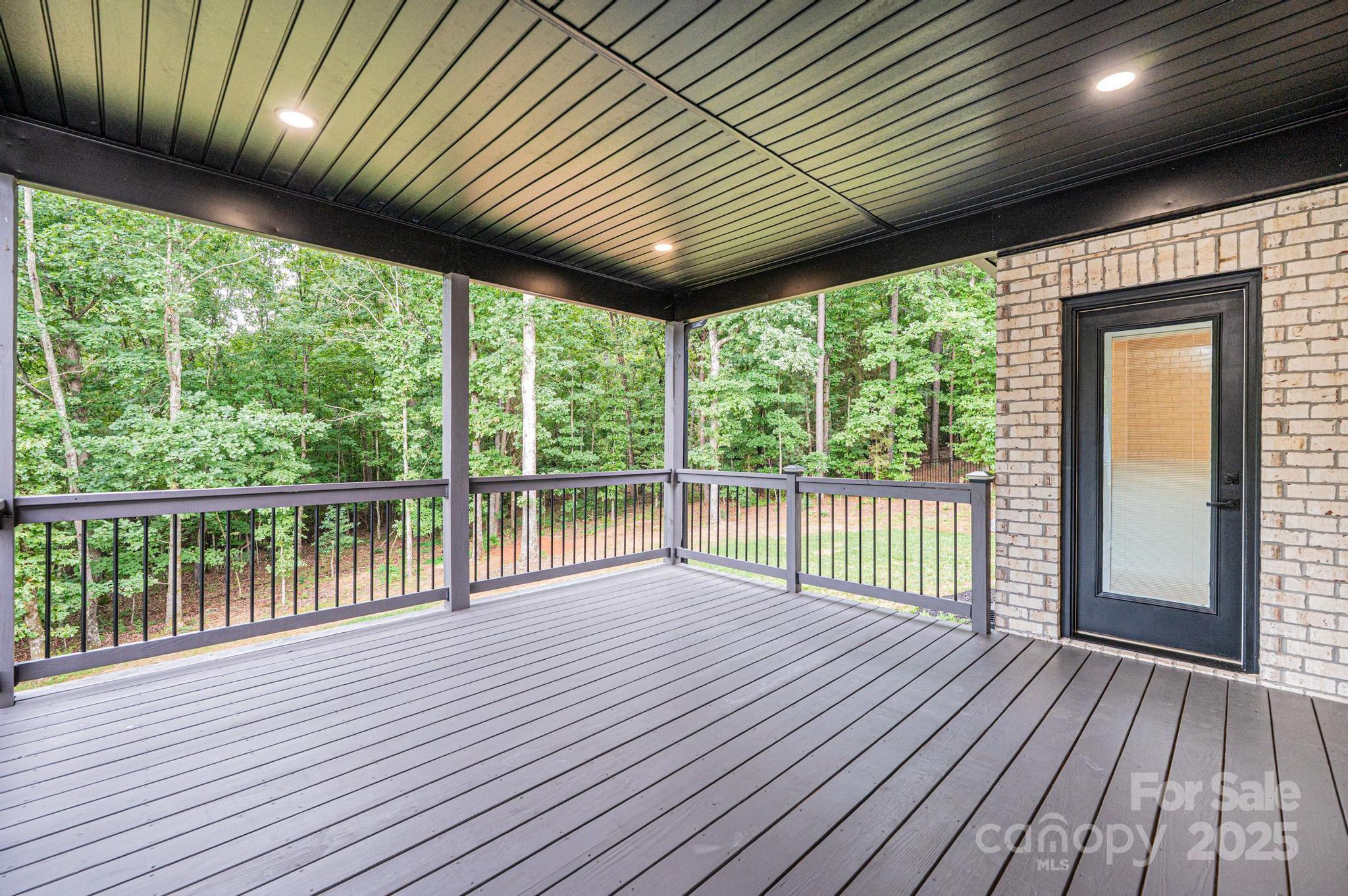 754 River Bend Drive Property Photo 27