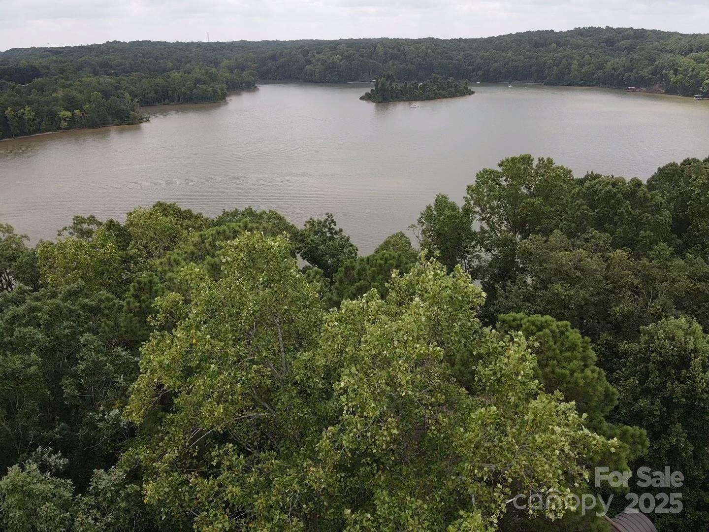 3235 Lake Pointe Drive Property Photo 3