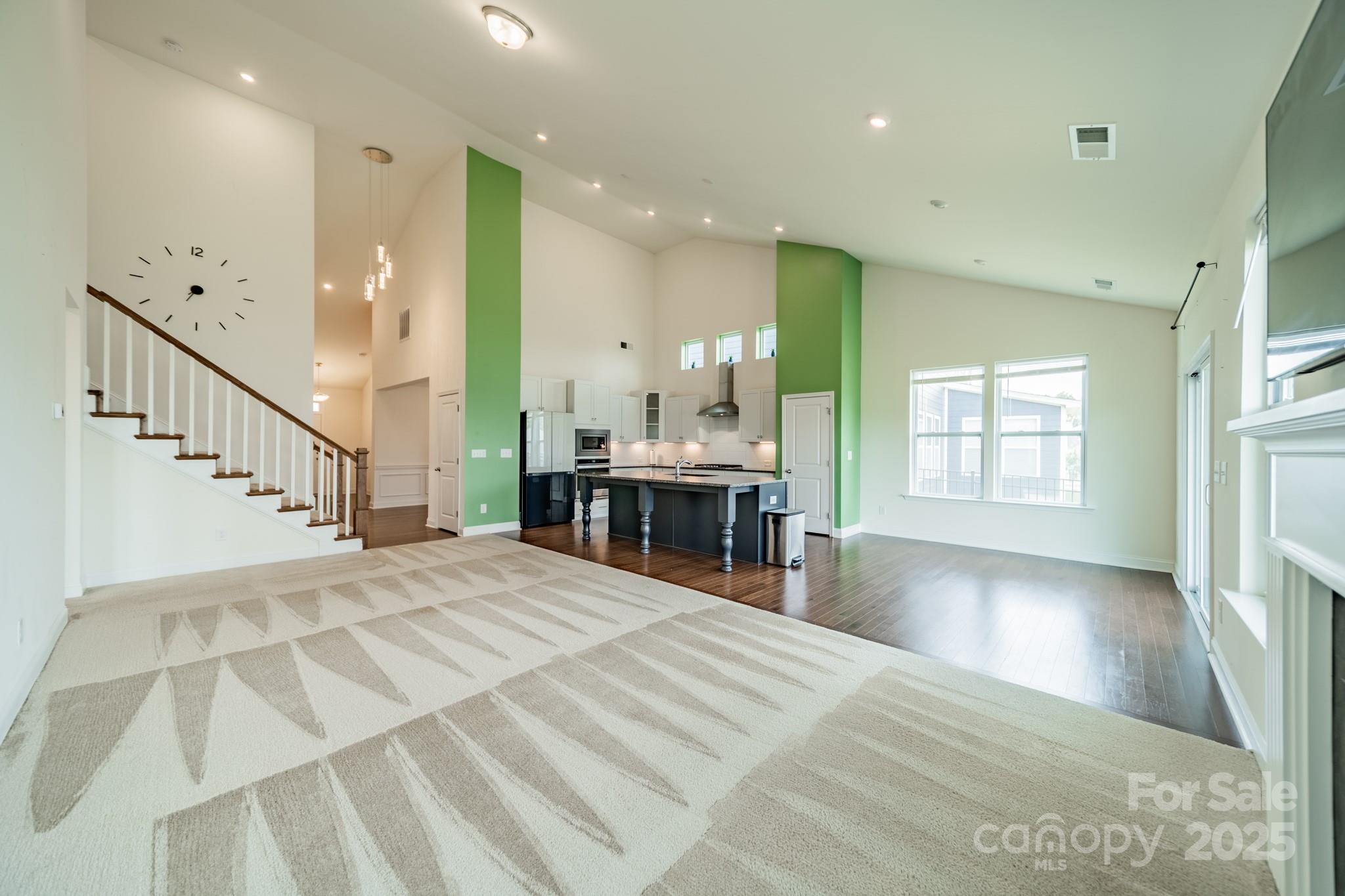 558 Red Wolf Lane Property Photo 5