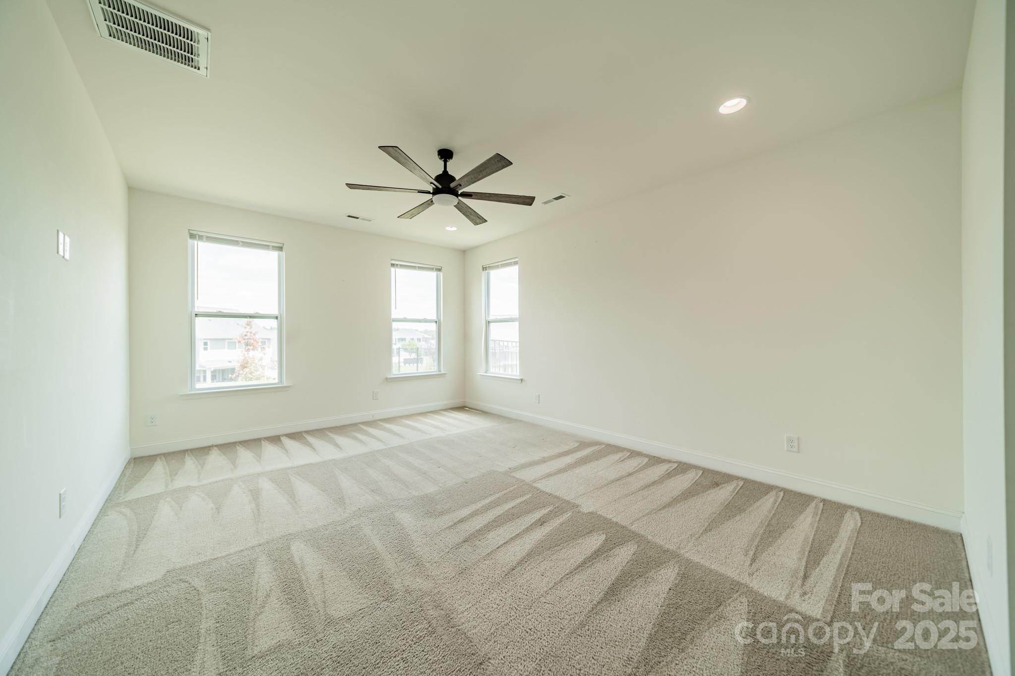 558 Red Wolf Lane Property Photo 9