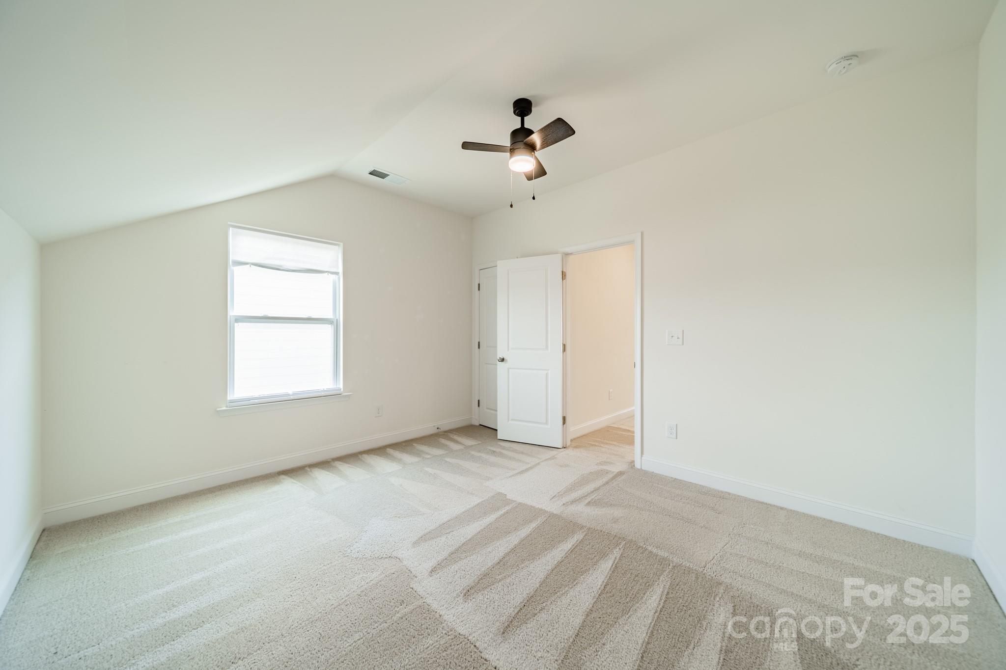 558 Red Wolf Lane Property Photo 13