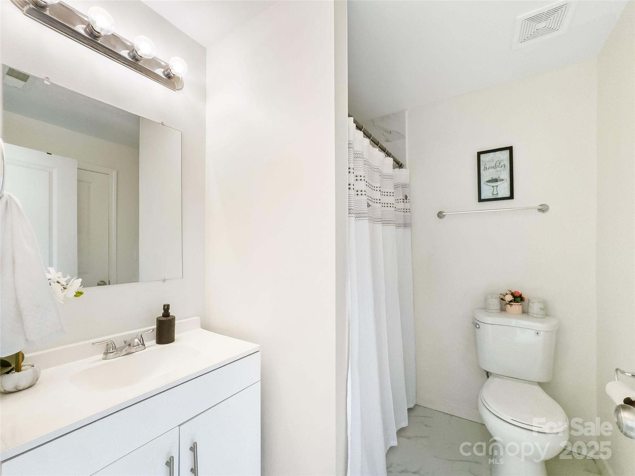 1112 W 5th Avenue Property Photo 18