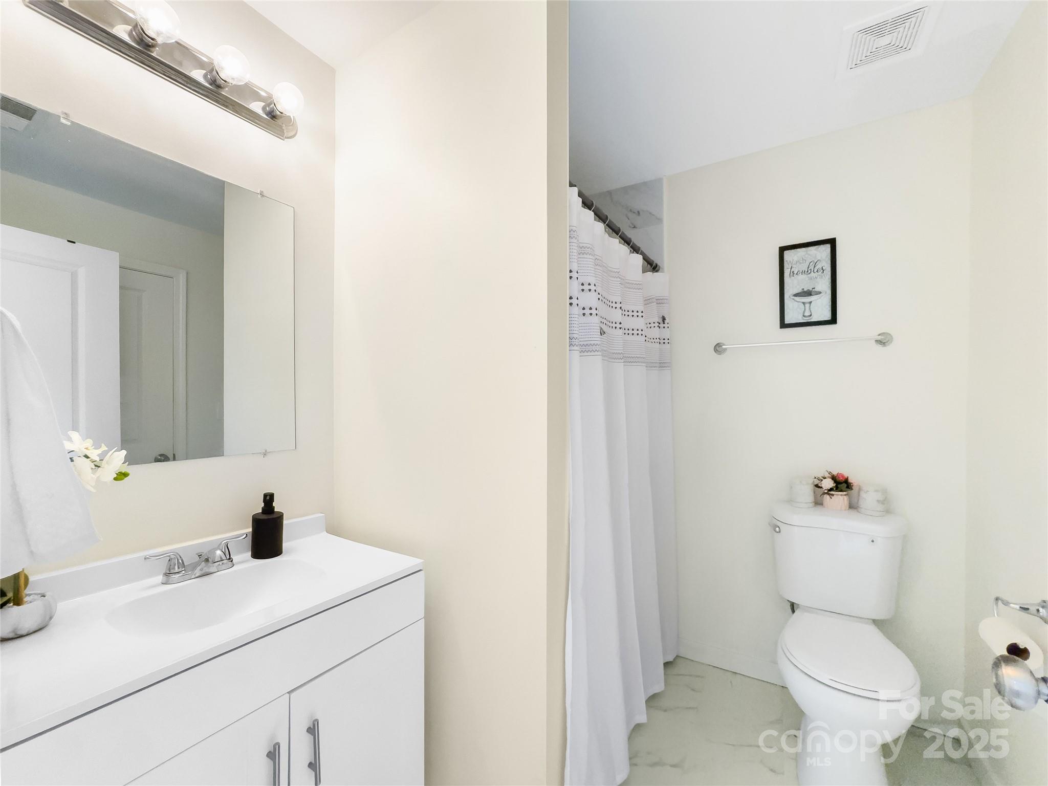 1112 W 5th Avenue Property Photo 19