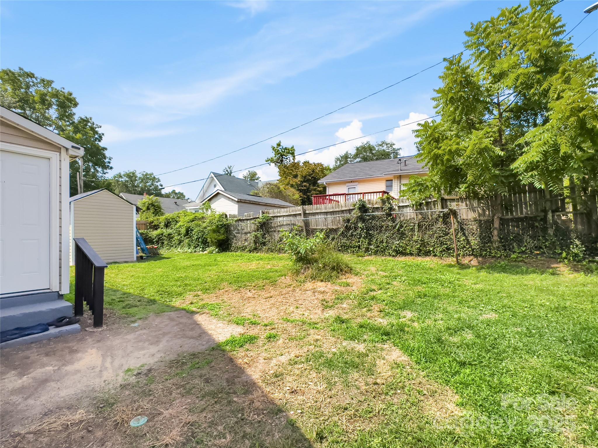 1112 W 5th Avenue Property Photo 29