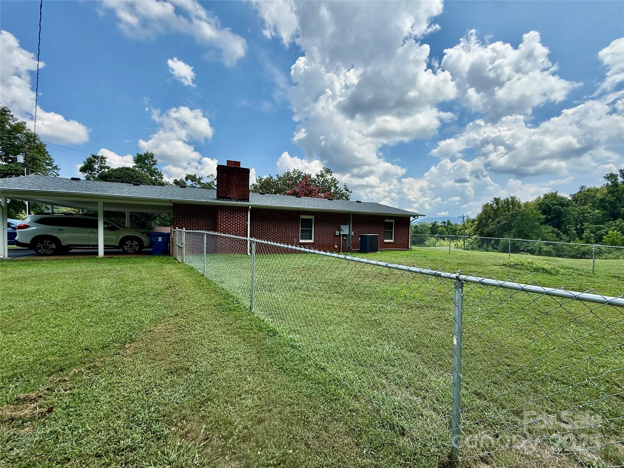 108 Scott Street Property Photo 3