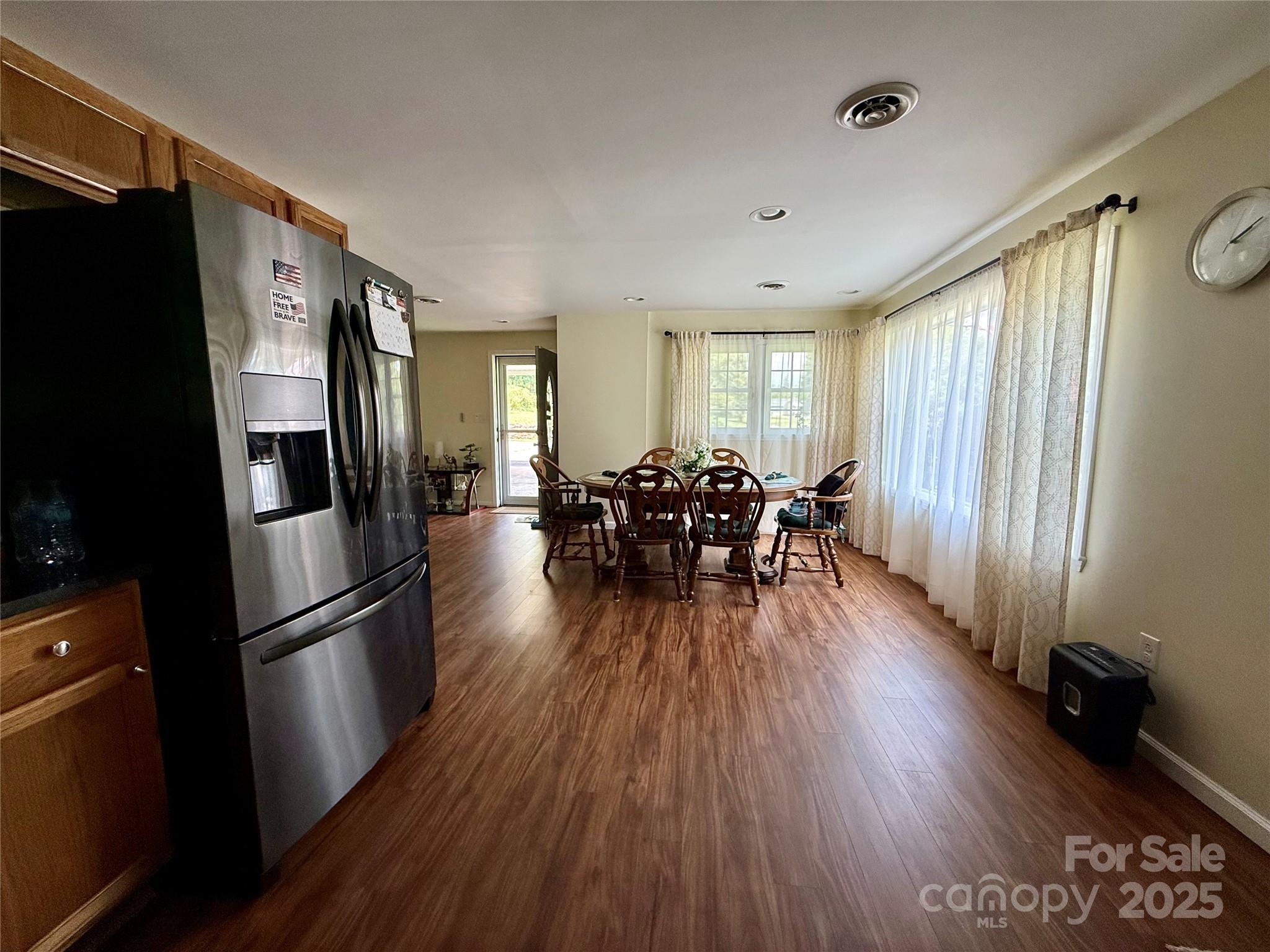 108 Scott Street Property Photo 5