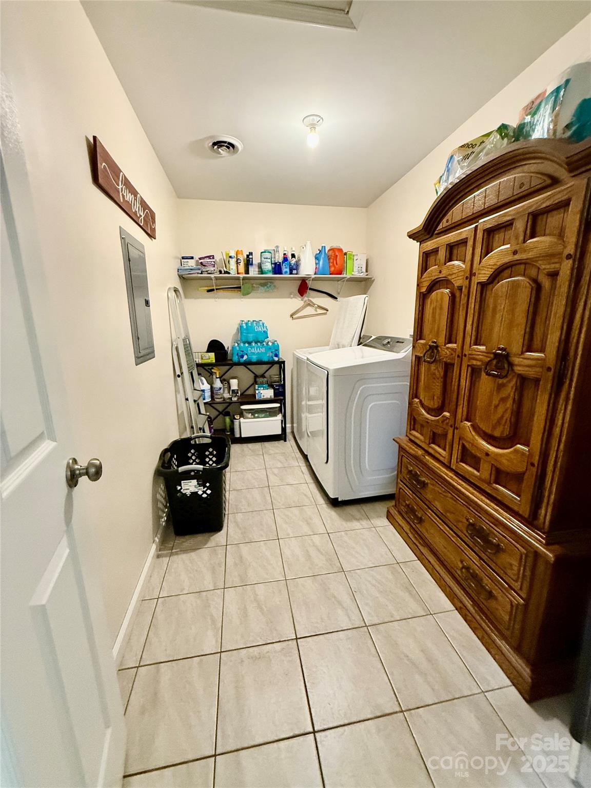 108 Scott Street Property Photo 13