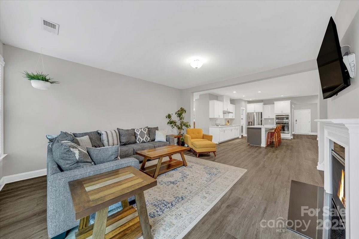 172 Caversham Drive Property Photo 13