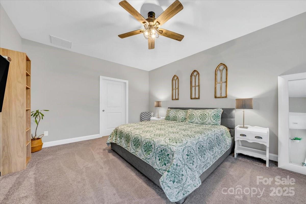 172 Caversham Drive Property Photo 15