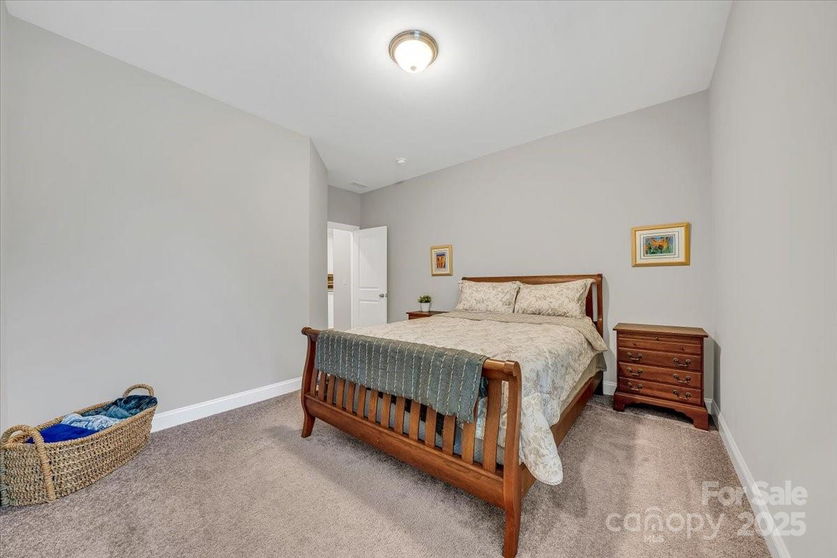 172 Caversham Drive Property Photo 27