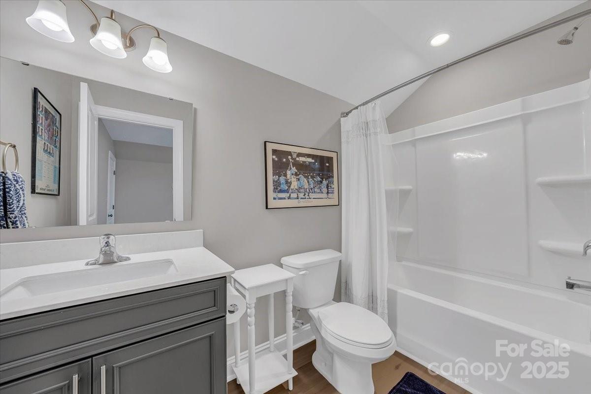 172 Caversham Drive Property Photo 30