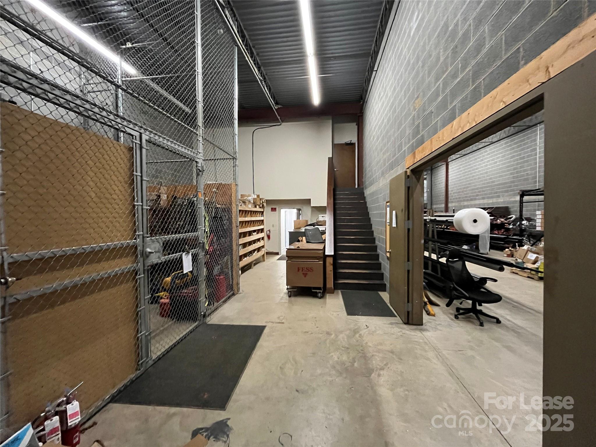 340 Crompton Street Property Photo 8