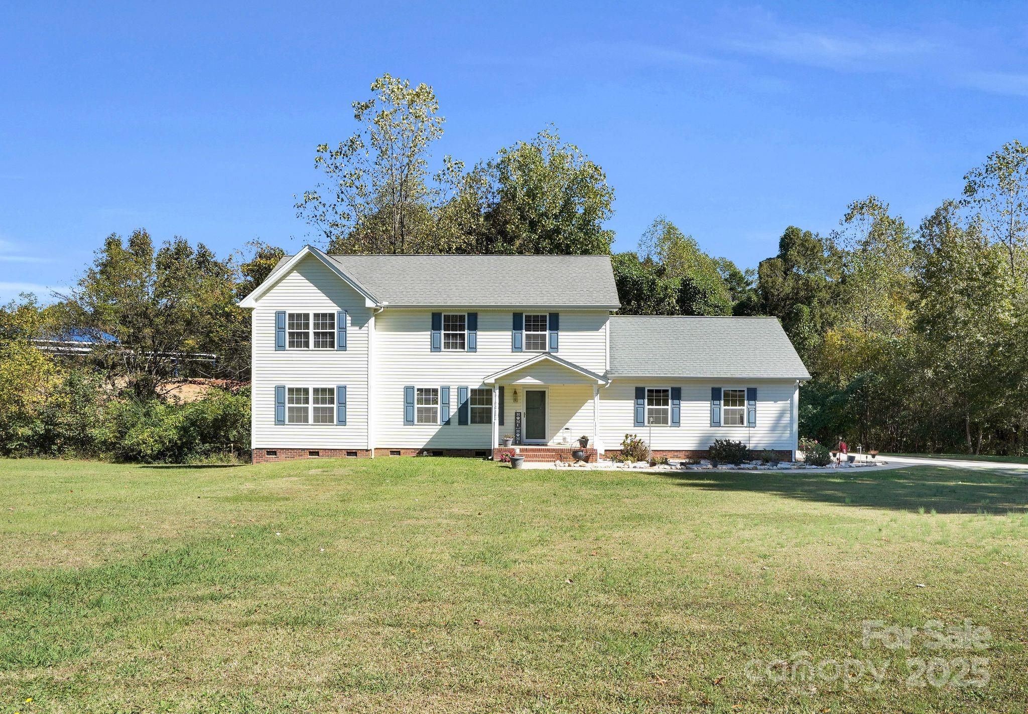 10425 Idlewild Road Property Photo 1