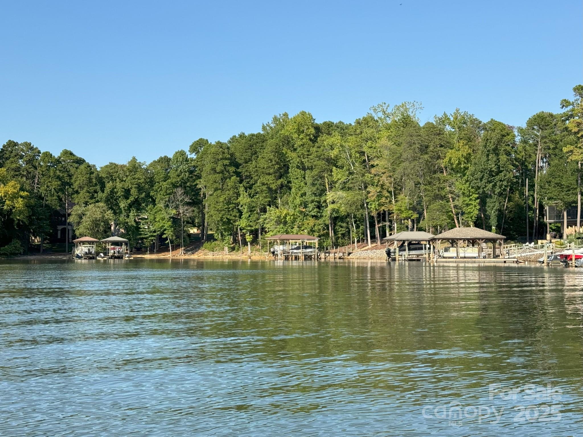1532 Reflection Pointe Boulevard Property Photo 4