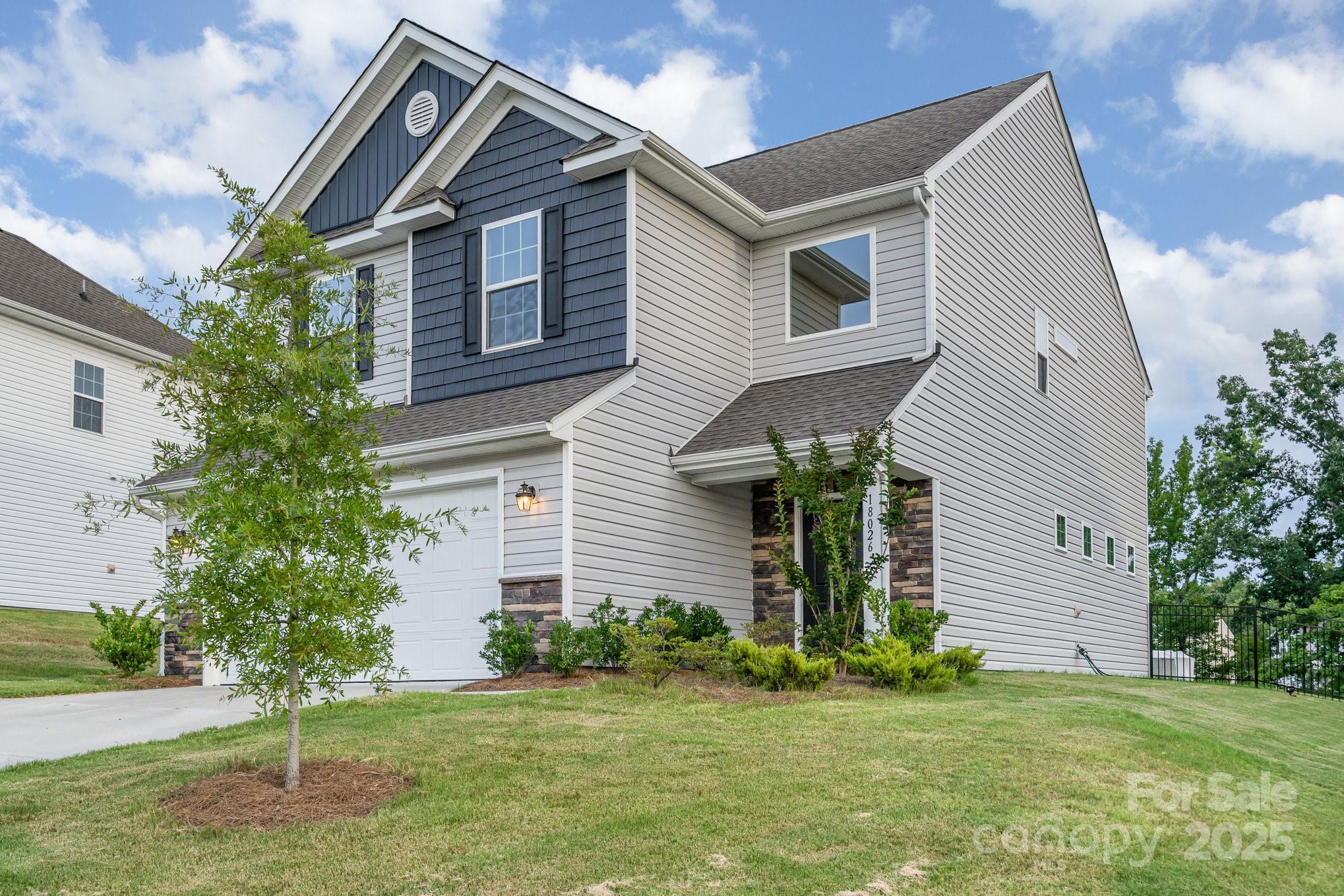 18026 Stark Way Property Photo 2
