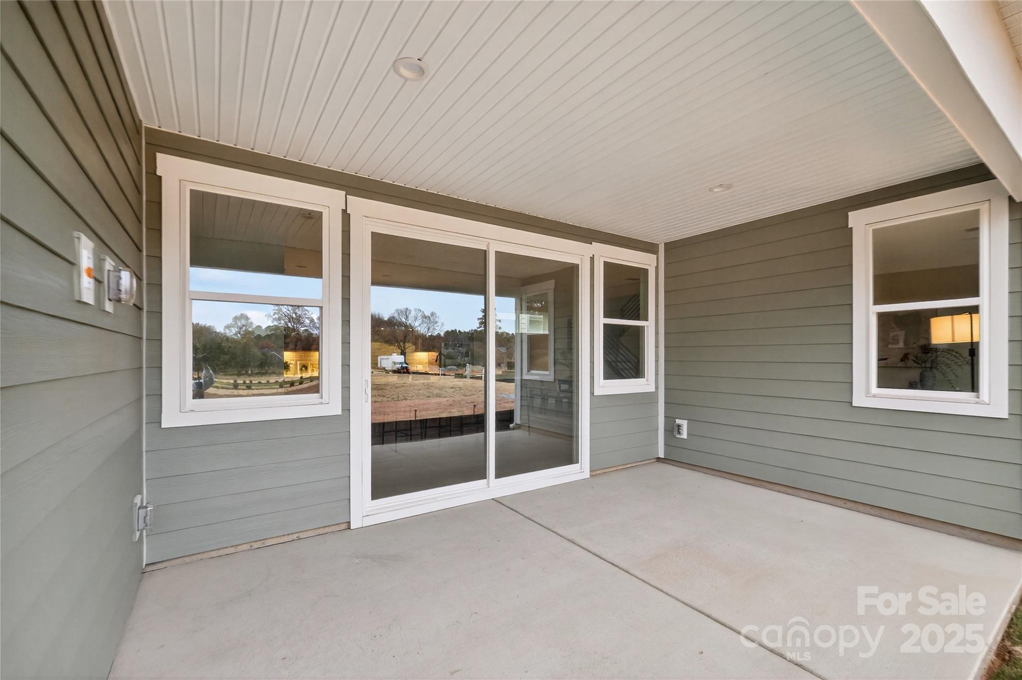 15617 Northcross Drive Property Photo 7
