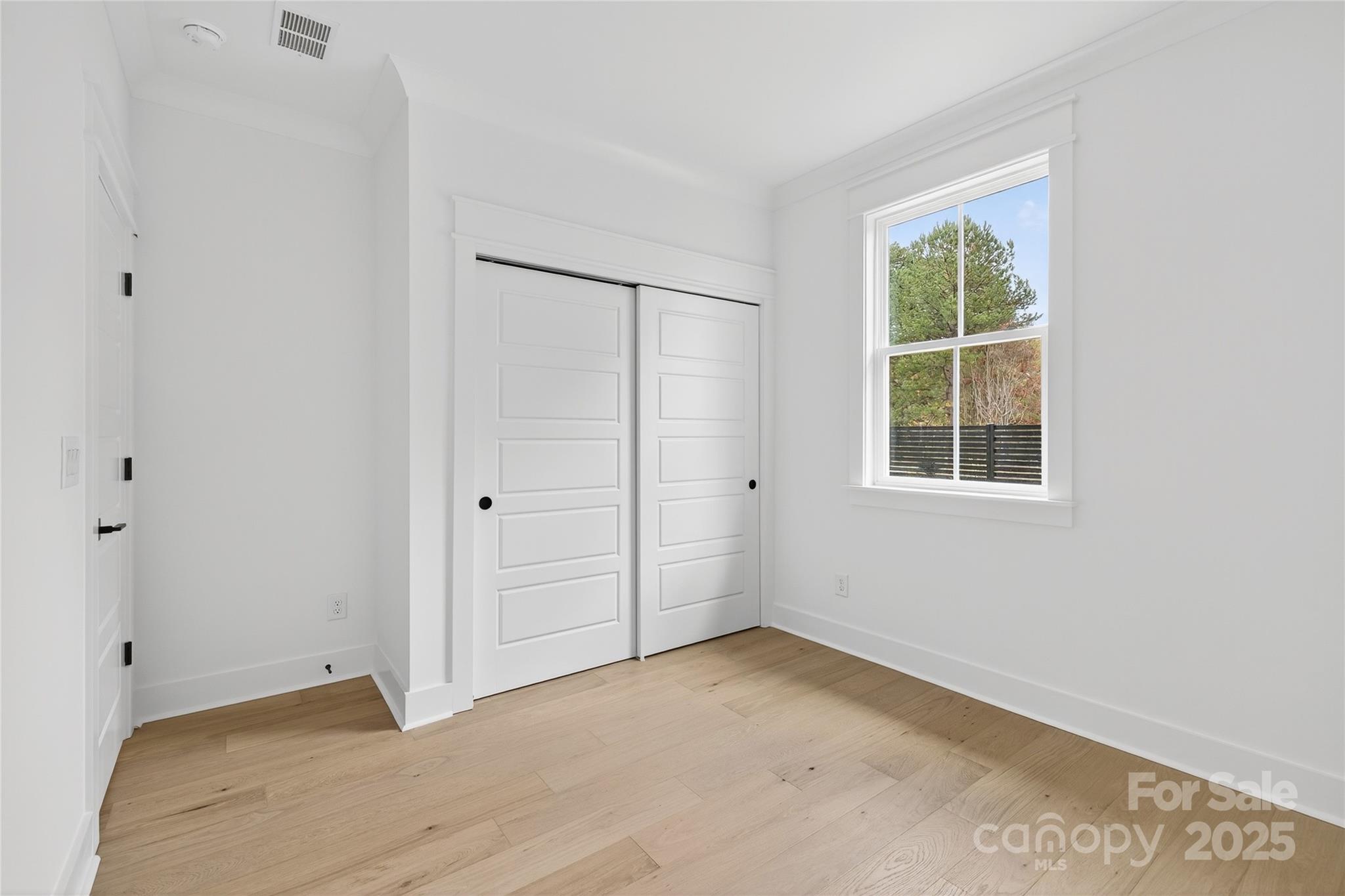 15617 Northcross Drive Property Photo 14