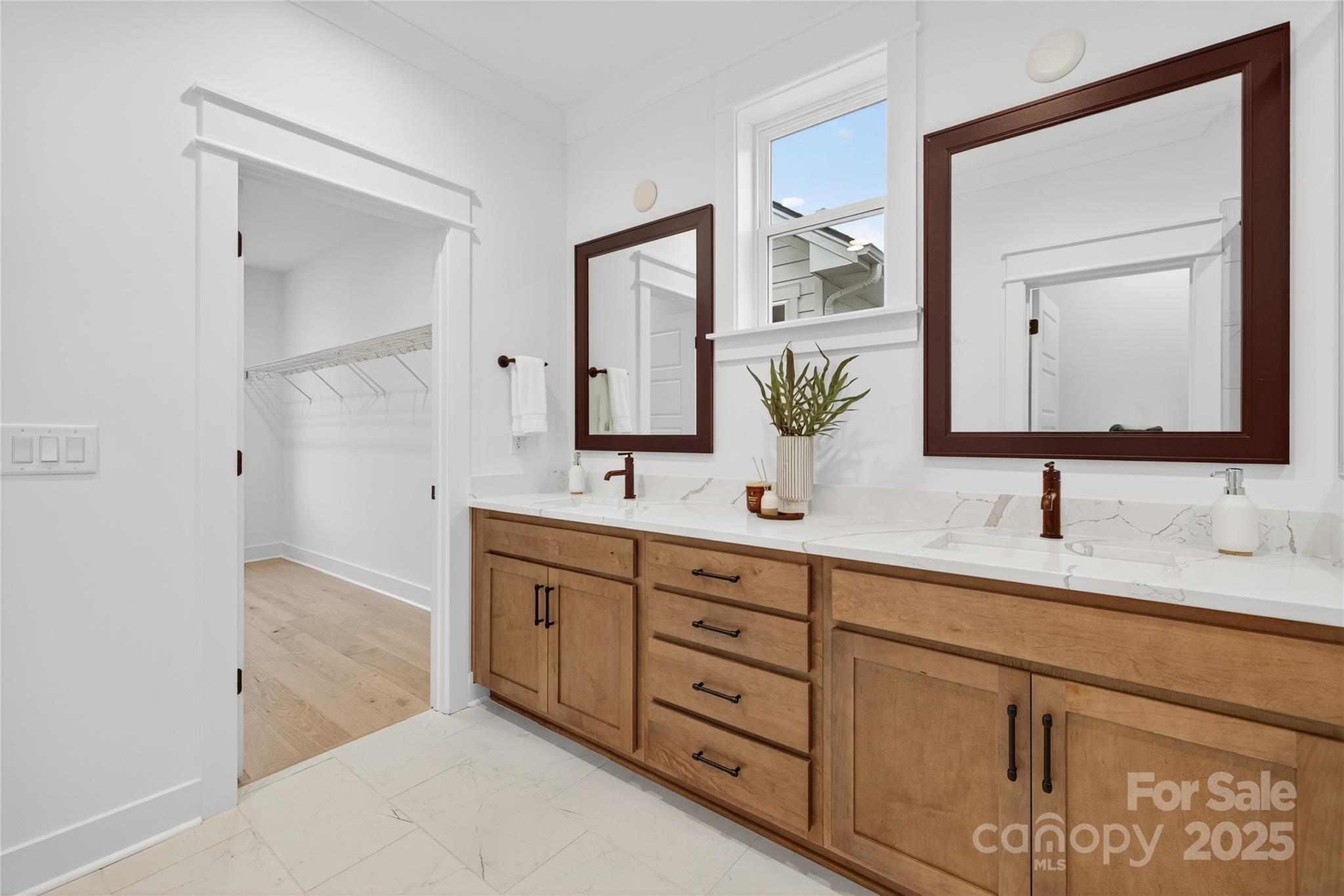 15617 Northcross Drive Property Photo 19