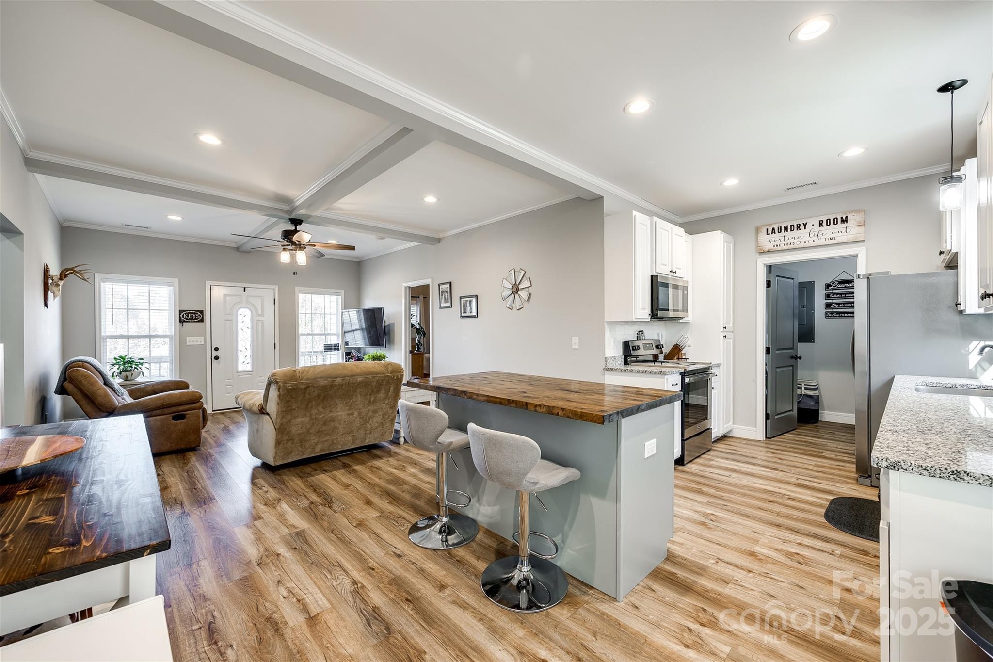 530 Denton Avenue Property Photo 1